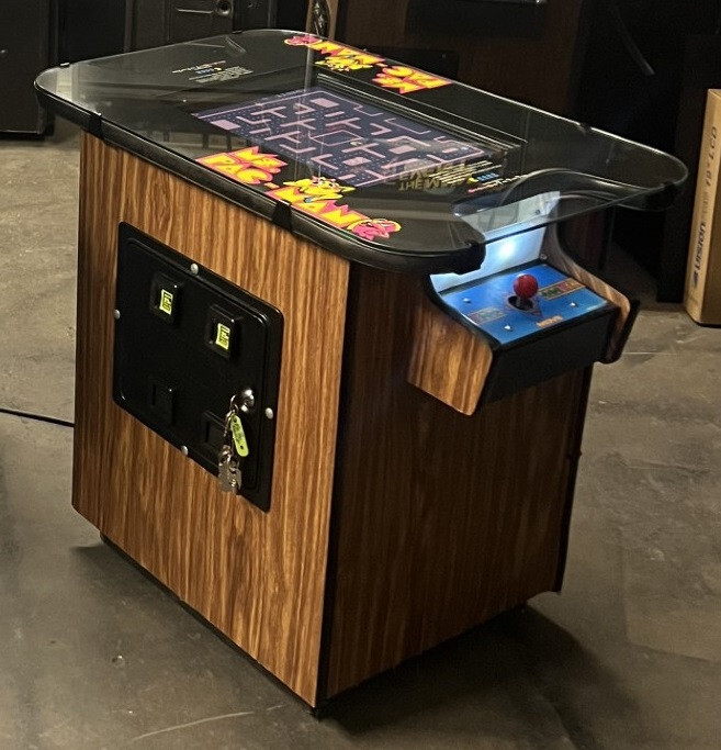 MS PAC-MAN ARCADE MACHINE COCKTAIL TABLE