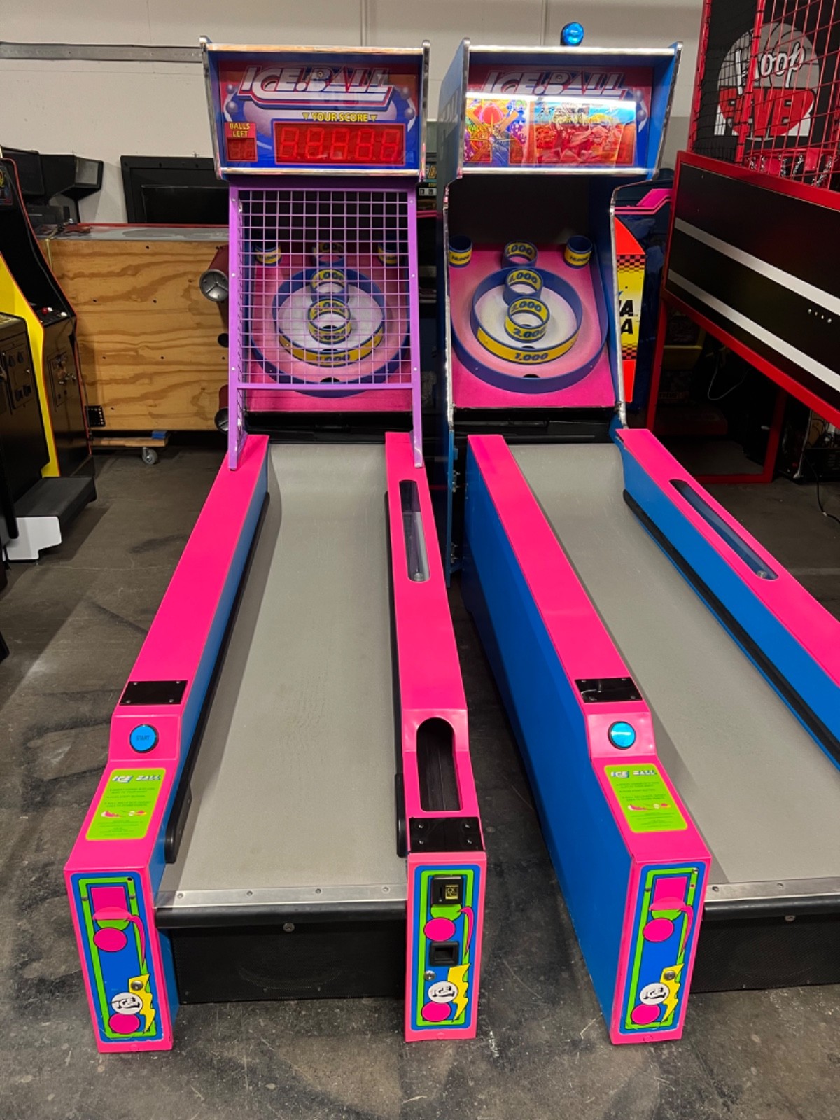 ICEBALL SKEEBALL MACHINE by ICE (Excellent) *RARE*