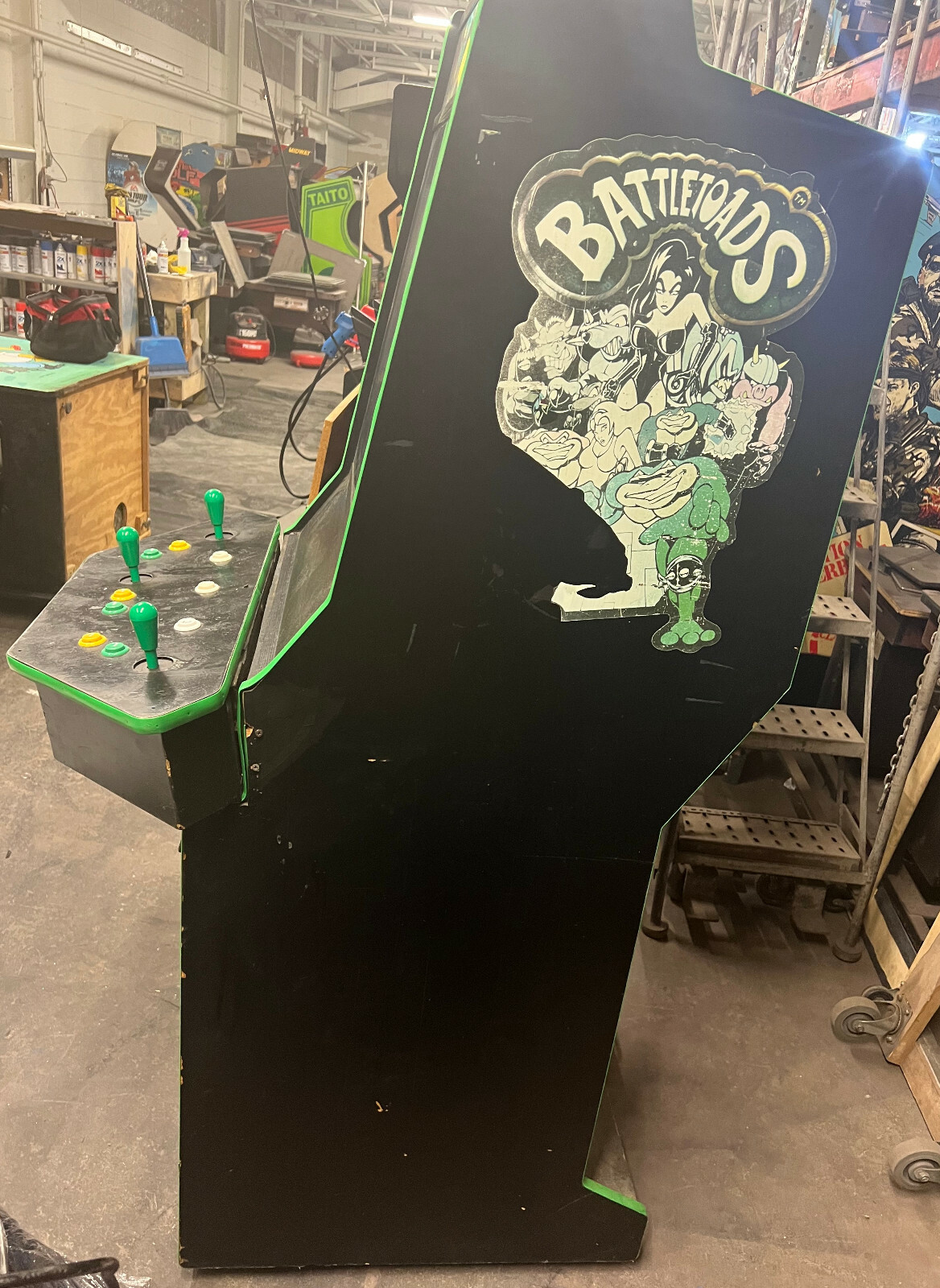 BATTLETOADS ARCADE MACHINE by RARE COIN GAMES INC 1994