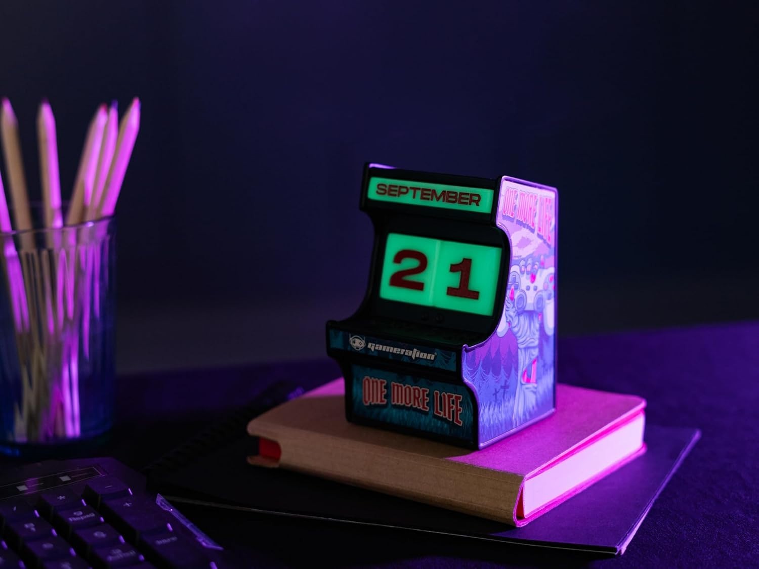 Handcrafted 3D Perpetual Calendar with Interchangeable Date Blocks – Mini Arcade