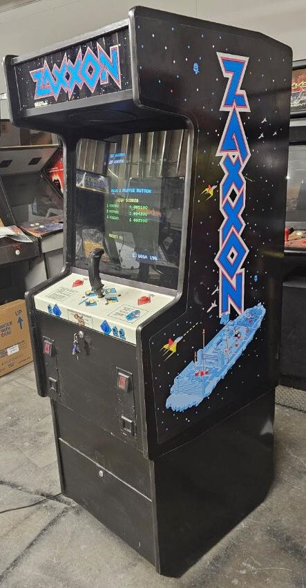 ZAXXON ARCADE MACHINE by SEGA/GREMLIN 1982 (Excellent Condition) *RARE*
