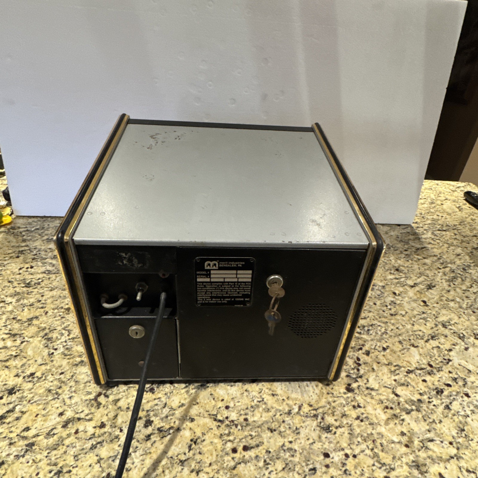 Vintage Merit Industries F21800 Bar top Game For Parts Or Repair