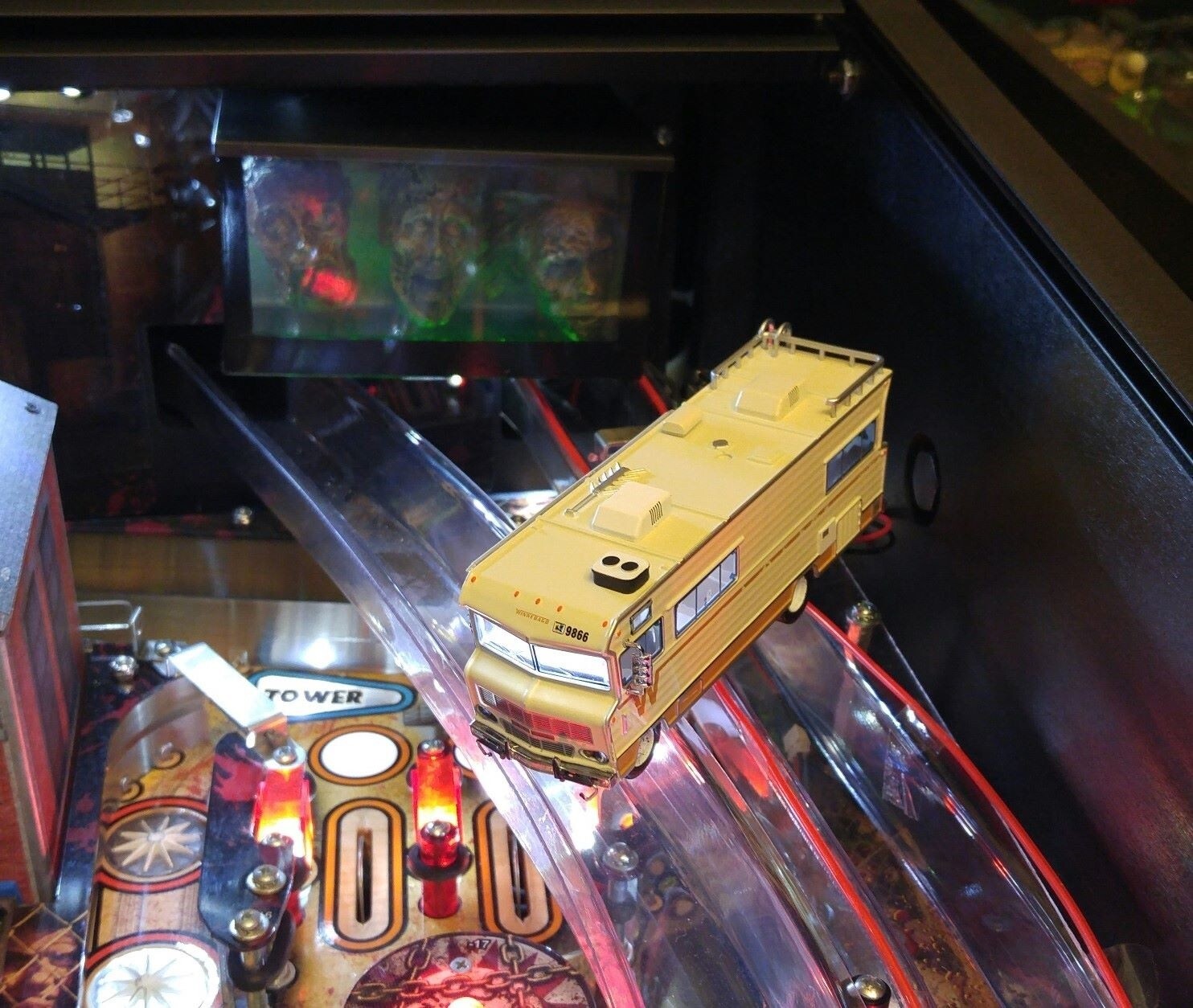 The Walking Dead Glowing Dale Horvath’s RV Mod