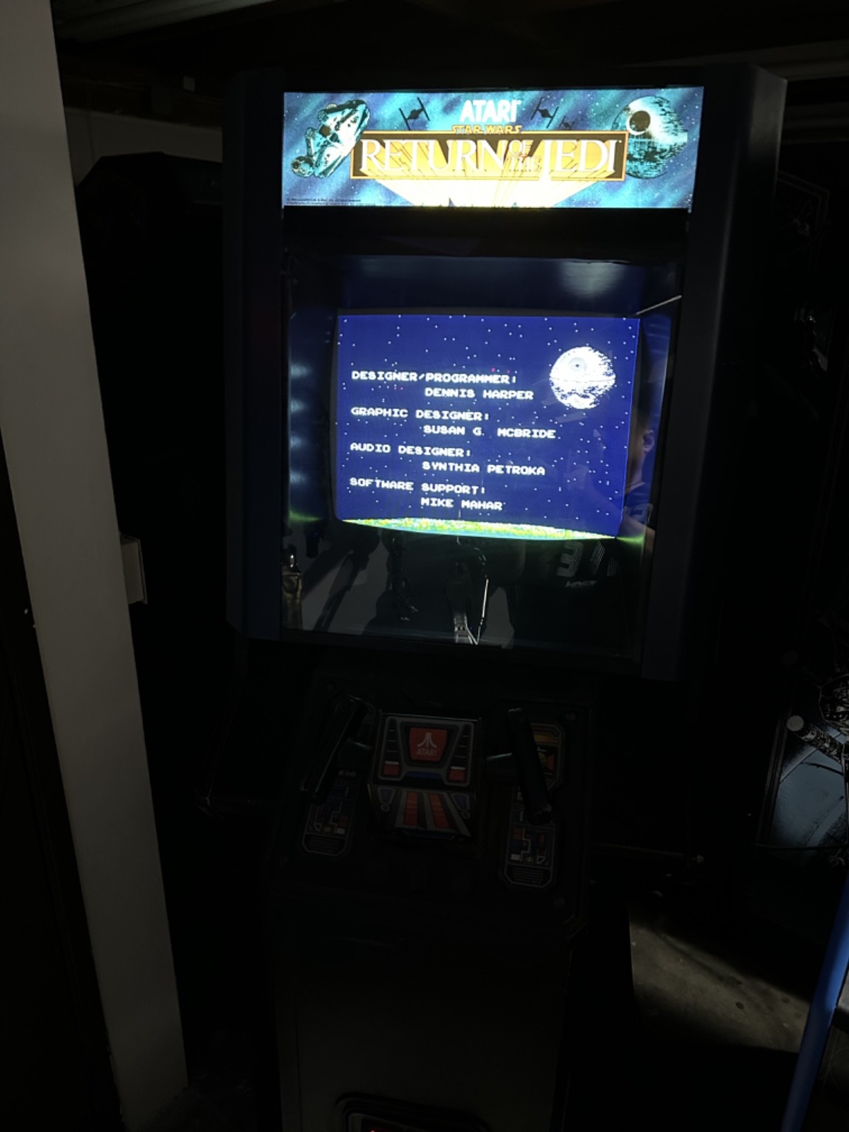 VINTAGE DEDICATED ATARI STAR WARS : RETURN of the JEDI ARCADE GAME MACHINE ROTJ