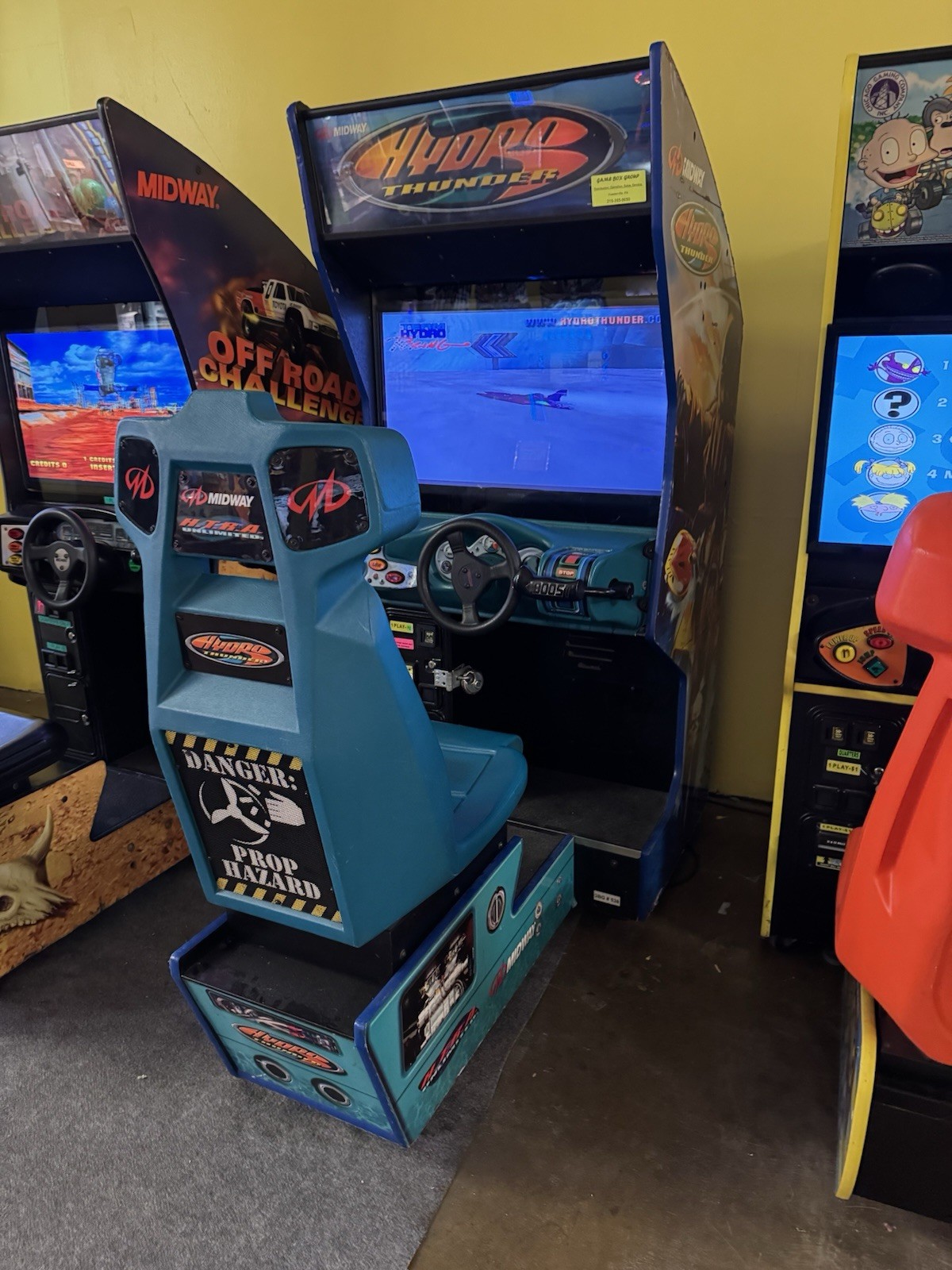 Midway Hydro Thunder Arcade Machine – 32” LED, Bill & Coin Acceptor – Works 100%