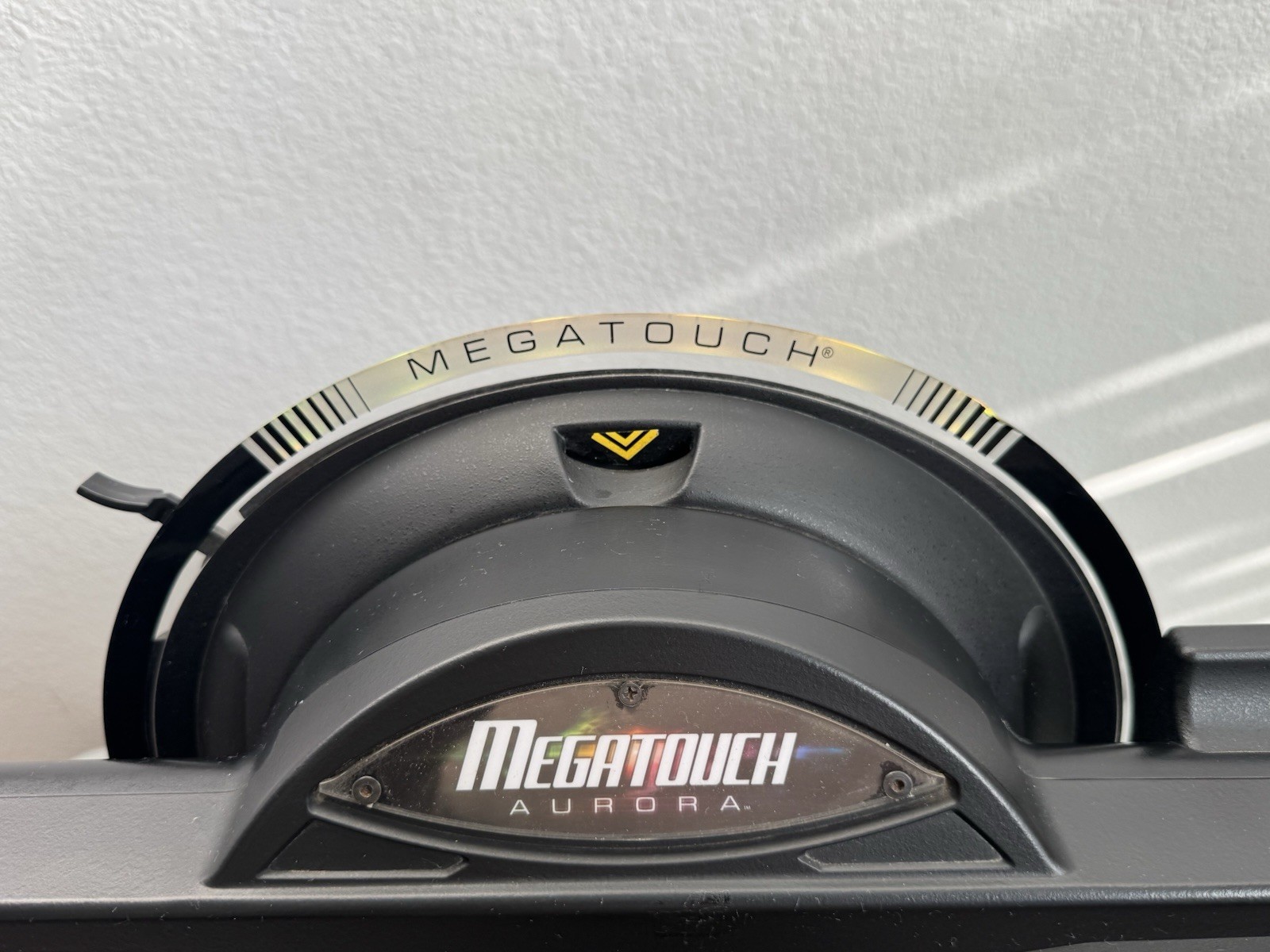 Merit Megatouch Aurora Arcade Video Multi Game Machine