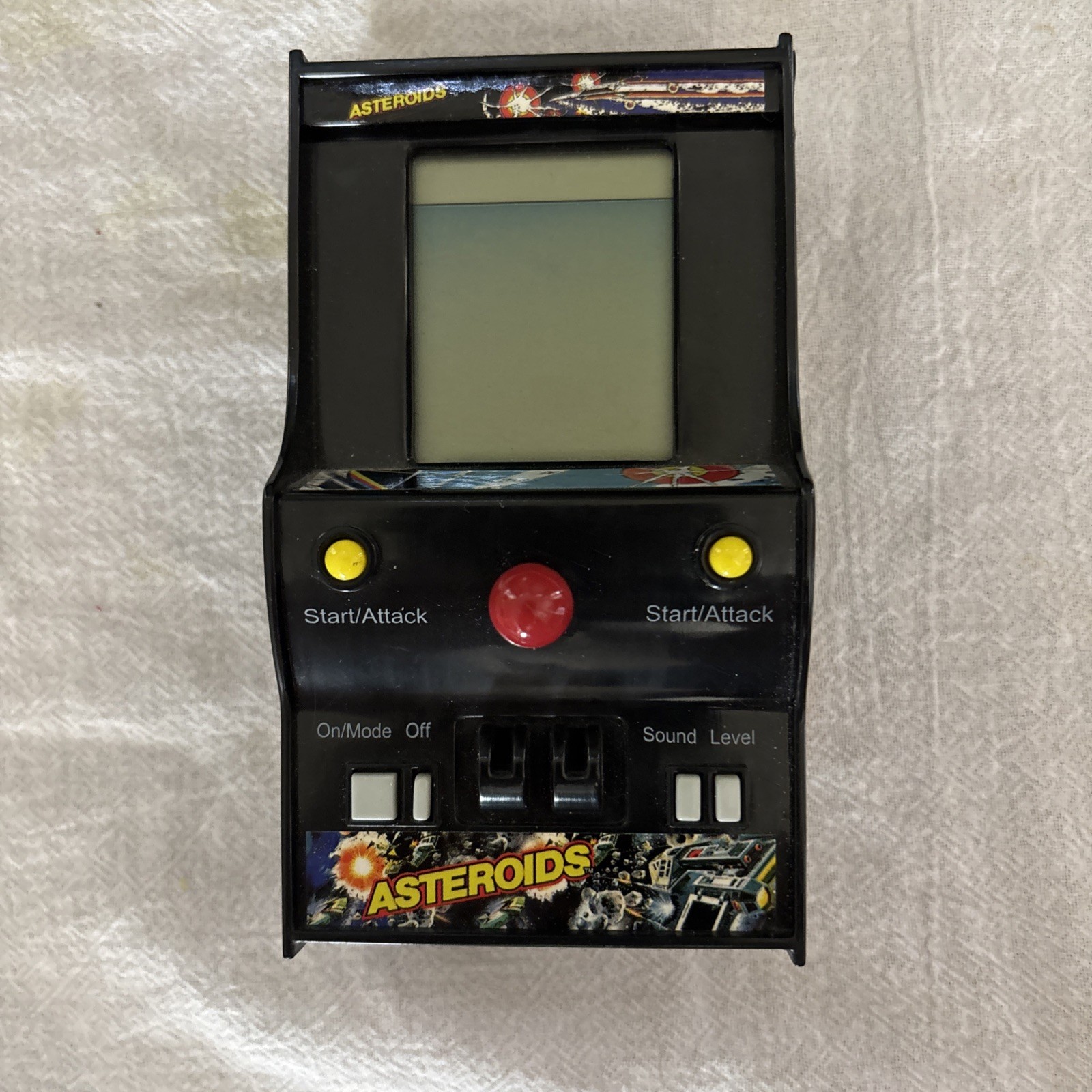 Asteroids Handheld Electronic Mini Arcade Game 2005 Atari MGA 5”