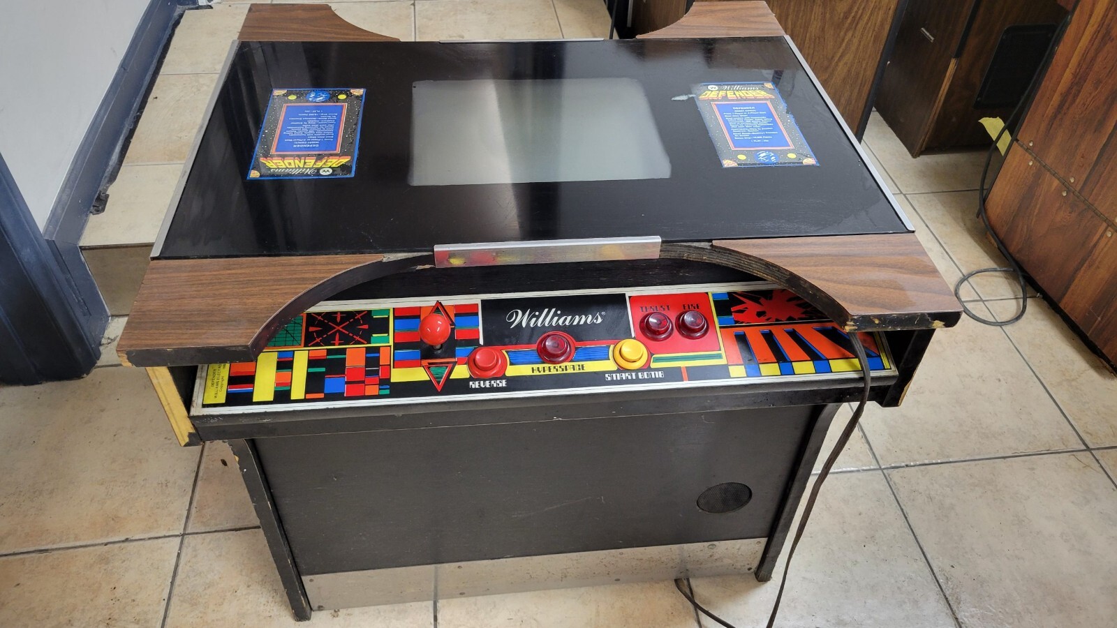 Defender arcade game table. Working good.