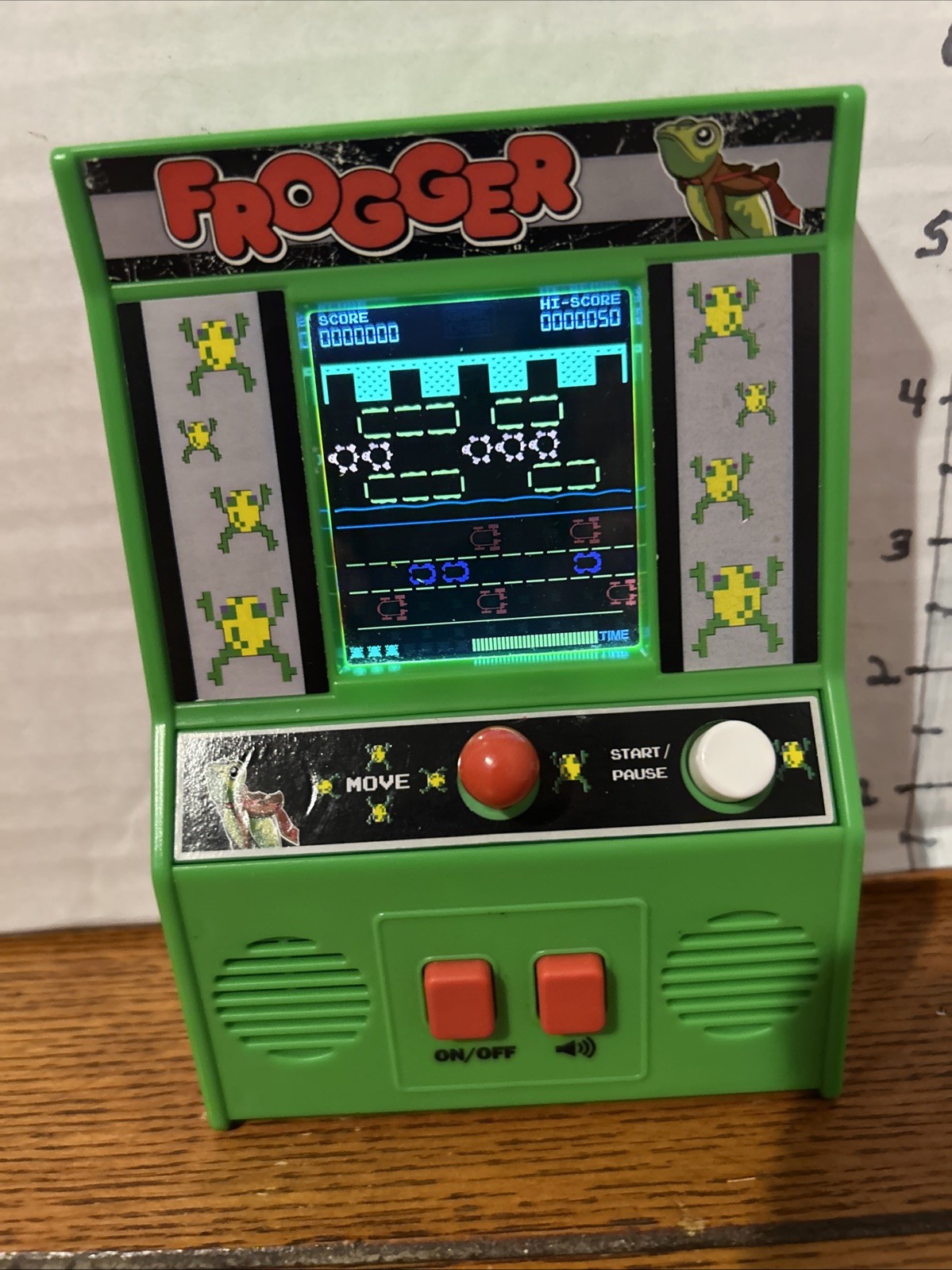 Frogger – Mini Arcade – Retro Game – Bandai Namco – Miniature Handheld – Tested