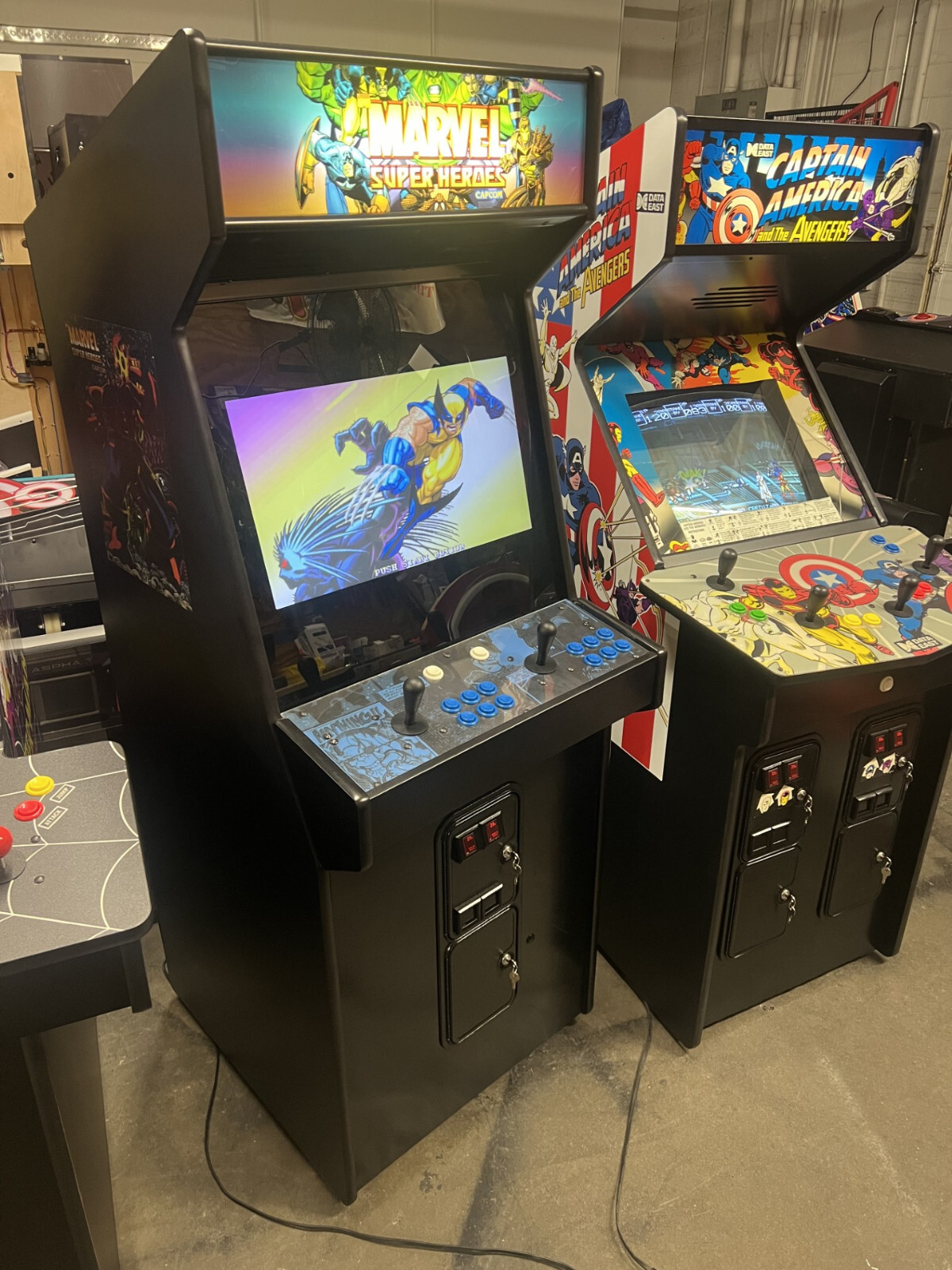 MARVEL SUPER HEROES ARCADE MACHINE by CAPCOM 1995 (Excellent Condition)*RARE*