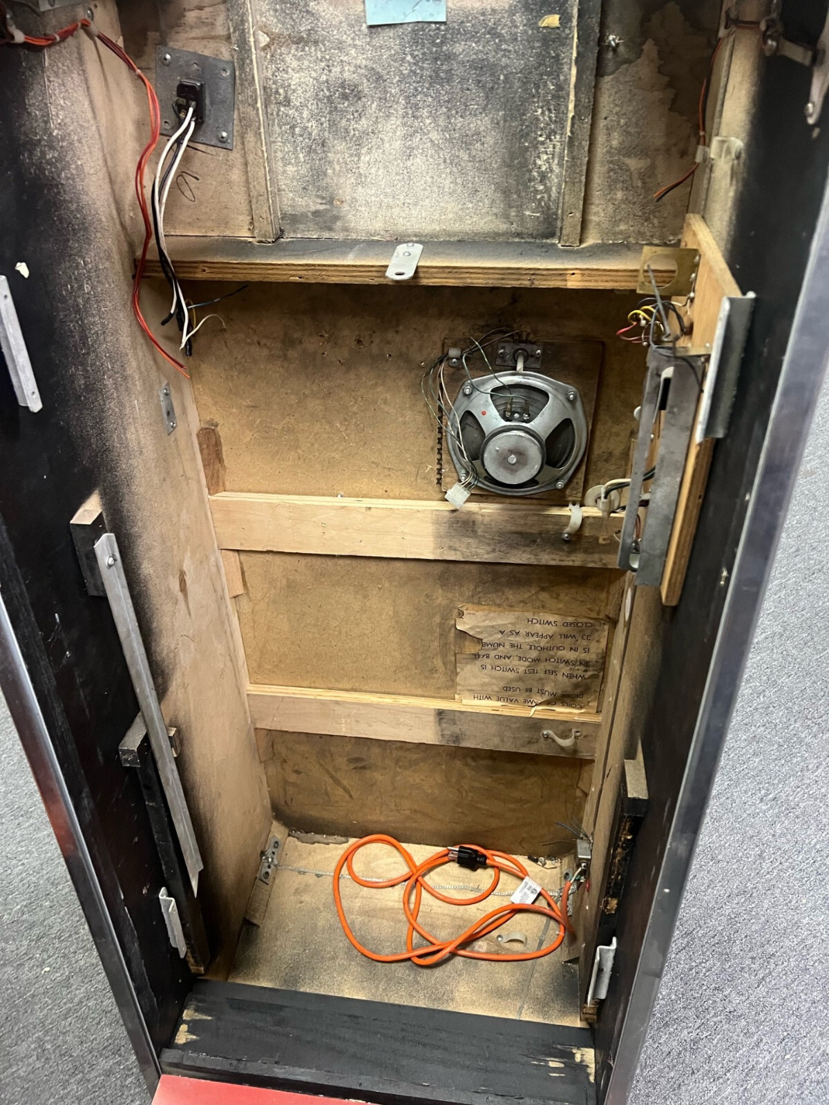 METEOR PINBALL CABINET (EMPTY) by STERN 1979 (Excellent Condition) *RARE*
