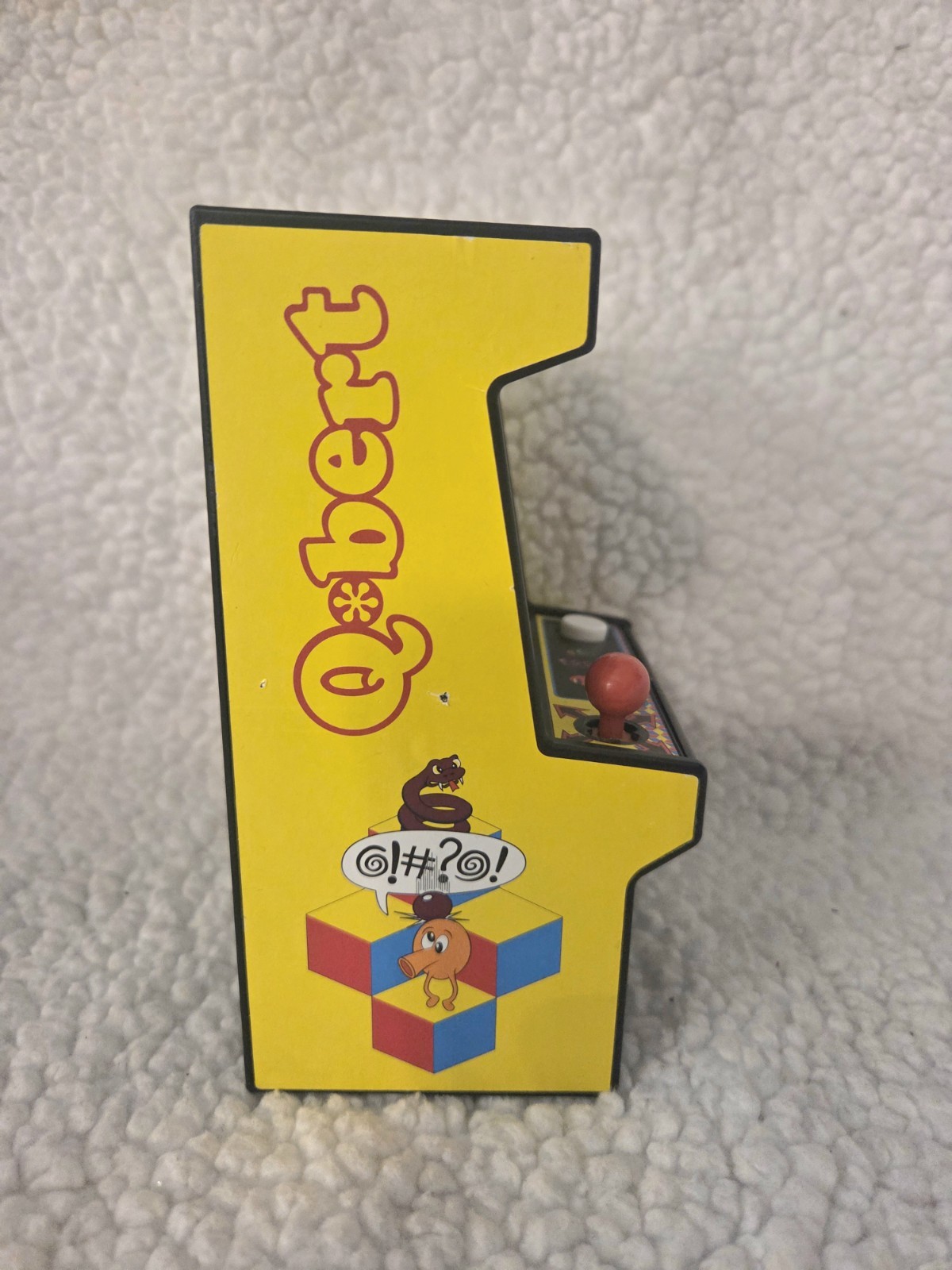 Q’Bert Mini Arcade Game 2016 Working and in Good Condition. Fun. Miniature.