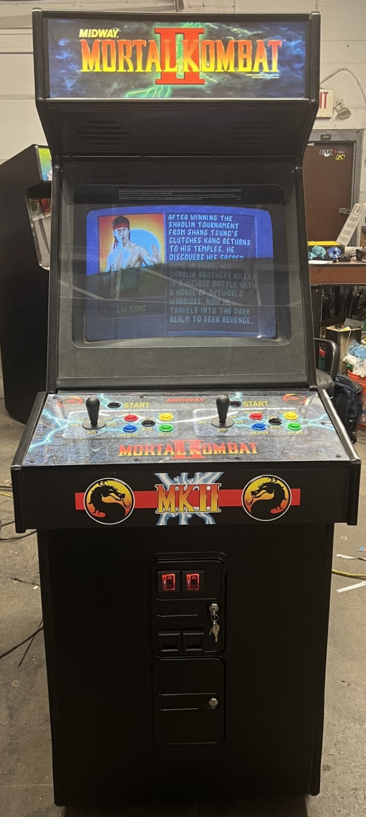 MORTAL KOMBAT II ARCADE MACHINE by MIDWAY 1993 (Excellent Condition)