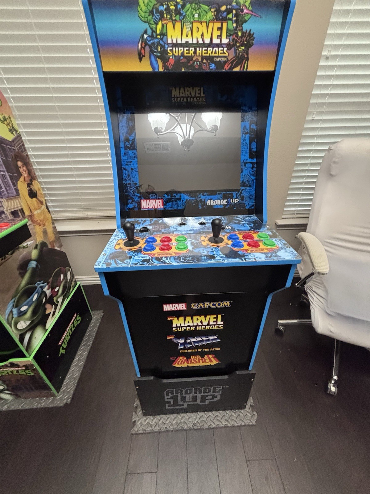 ARCADE 1UP MARVEL SUPER HEROES WITH RISER