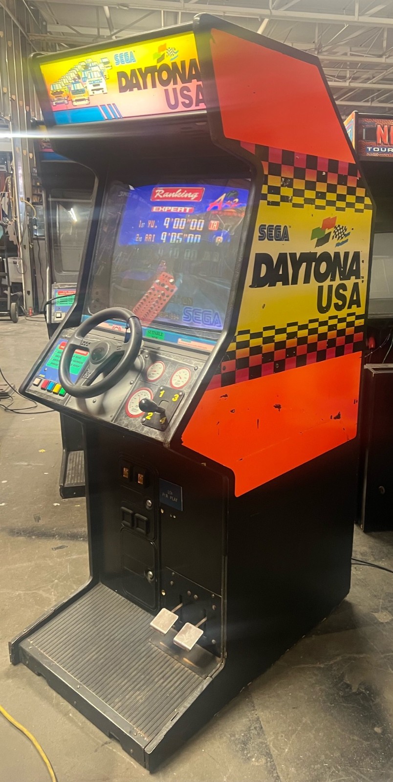 DAYTONA USA by SEGA 1994 – STAND UP / UPRIGHT (Linked Pair – 2 Machines) *RARE*