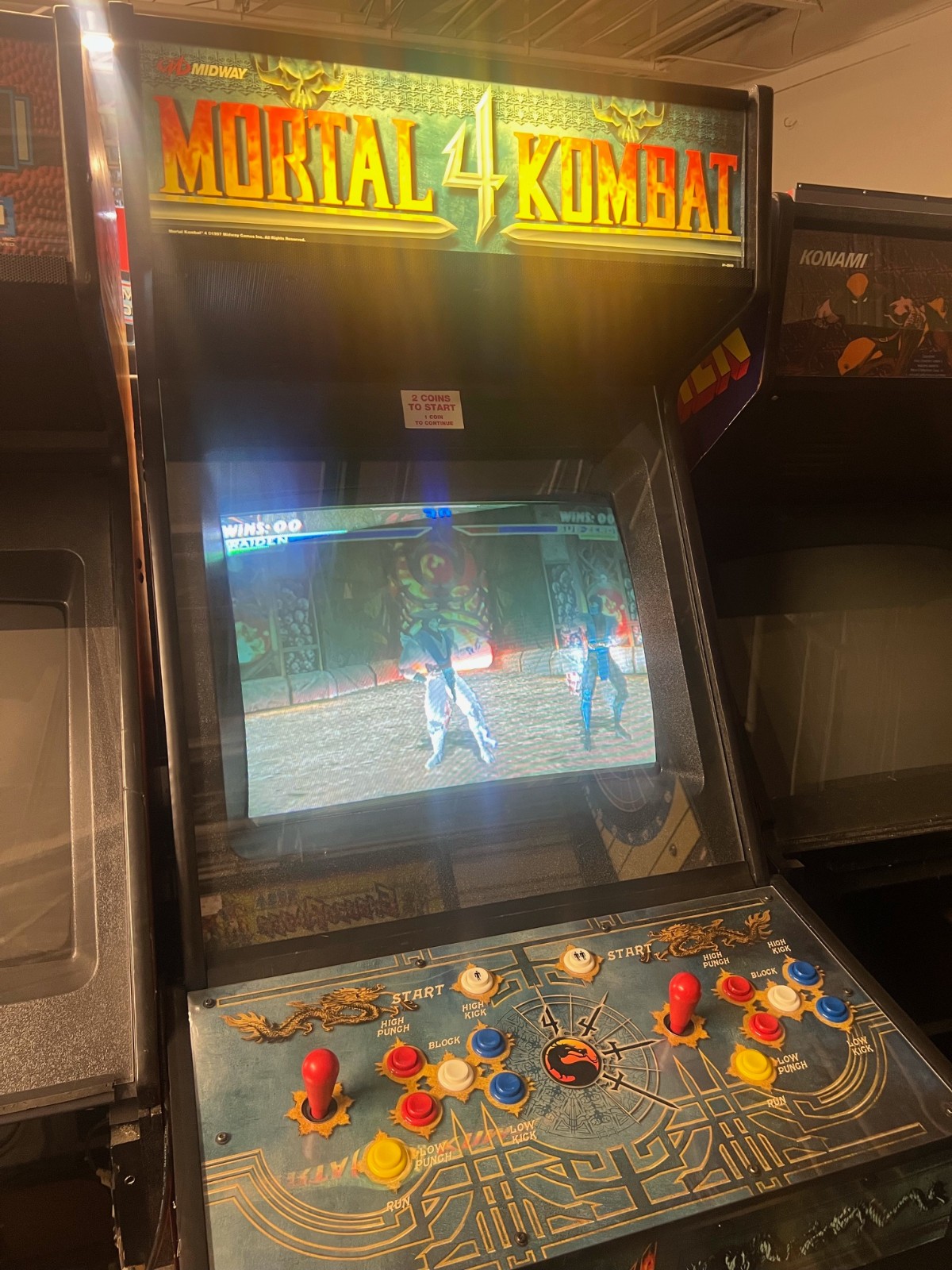 MORTAL KOMBAT 4 ARCADE MACHINE by MIDWAY 1997 (Excellent Condition)