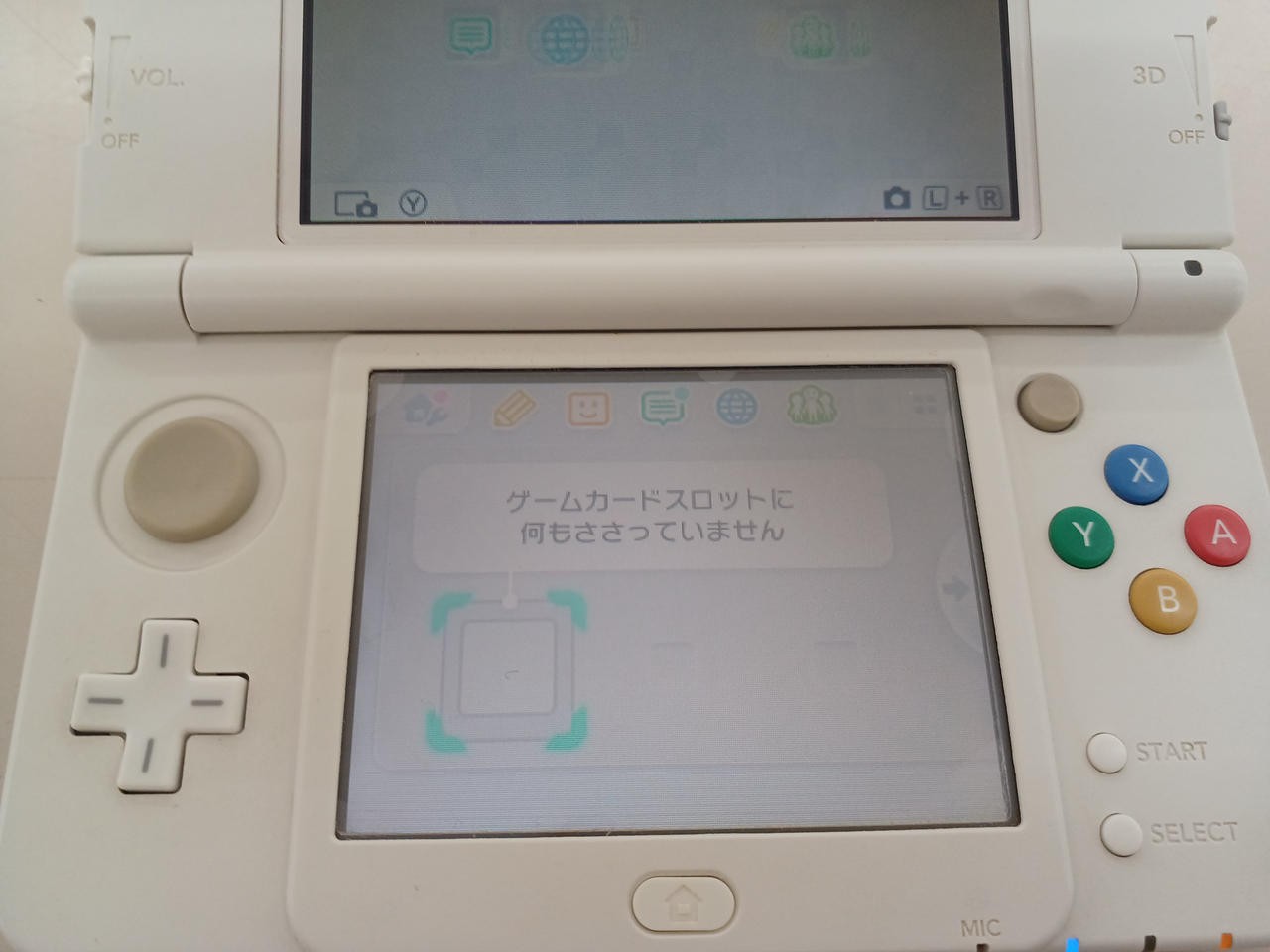 Nintendo New 3DS White Console Monster Hunter Poogie Plate Stylus SD JPN Version