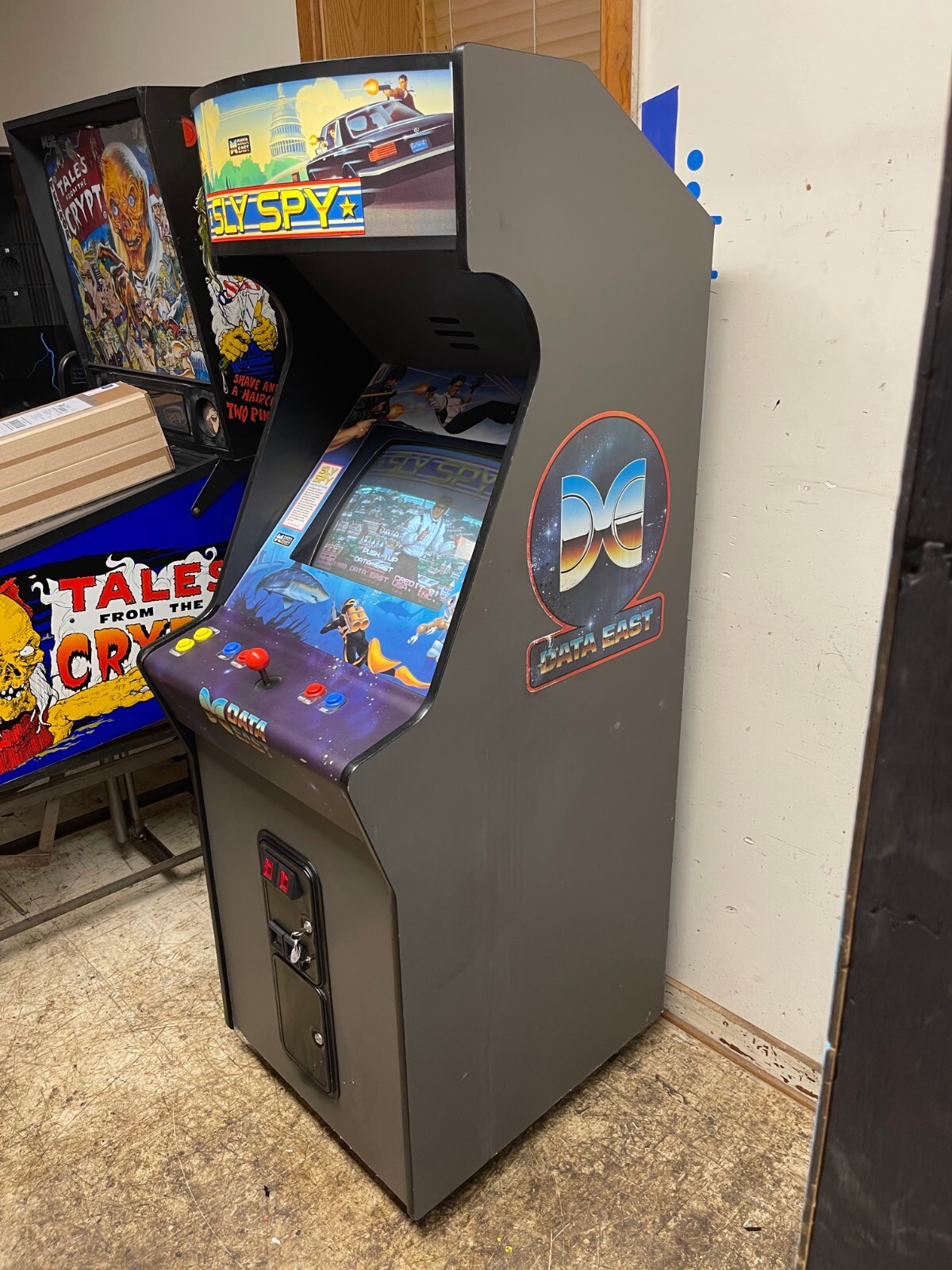 Near Mint Rare Dedicated 1989 Data East SLY SPY video arcade game -FREE SHIPPING