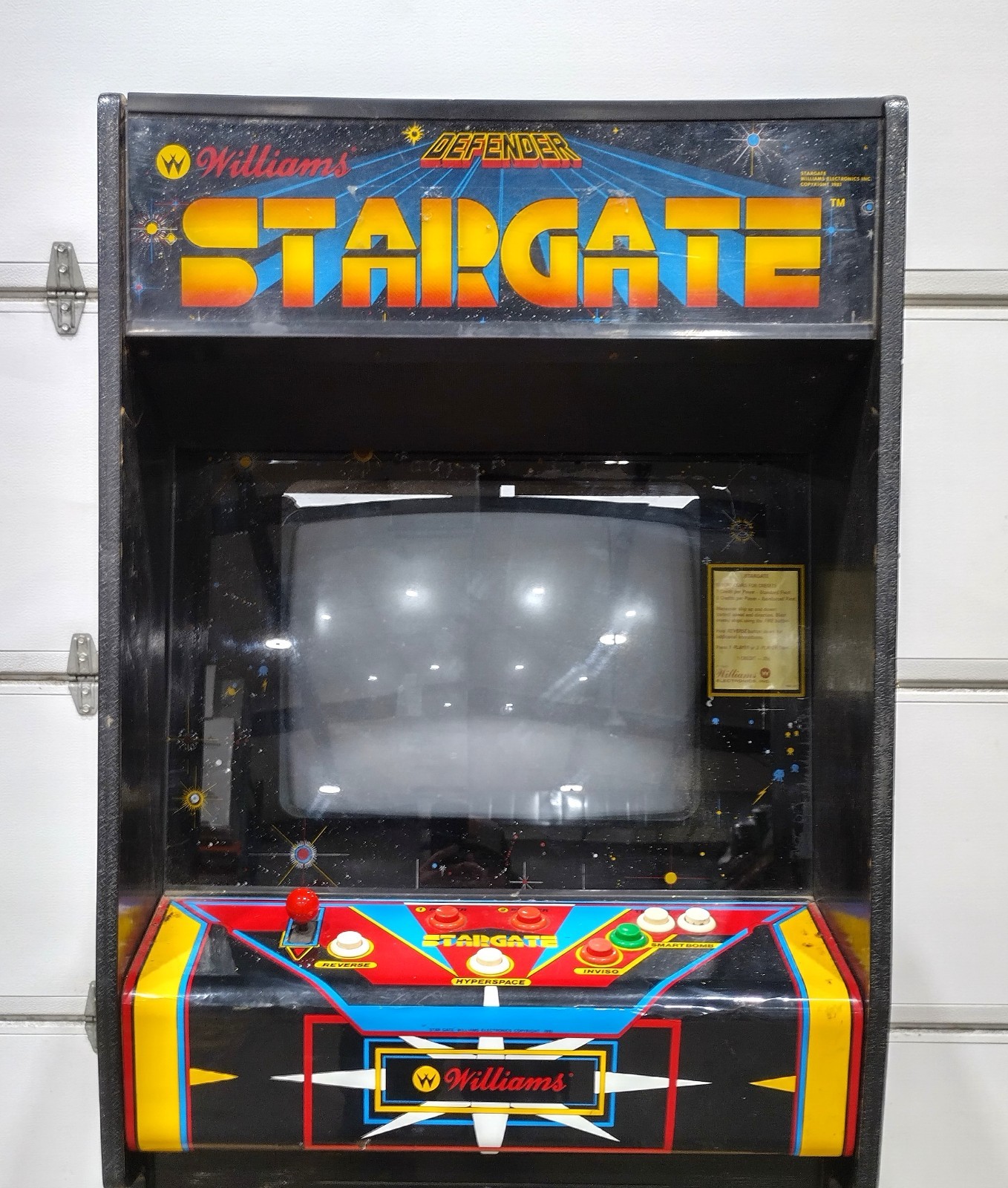 Williams Defender Stargate Vintage Full-sized Arcade Cabinet – No Power