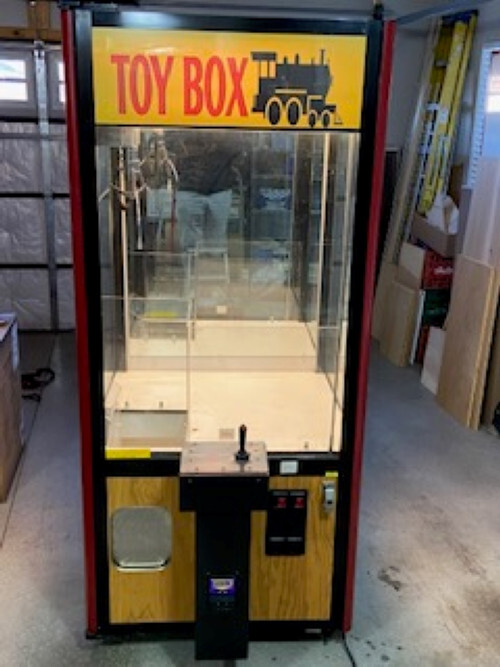 ARCADE CRANE CLAW MACHINE, PLUSH, TOY, USED