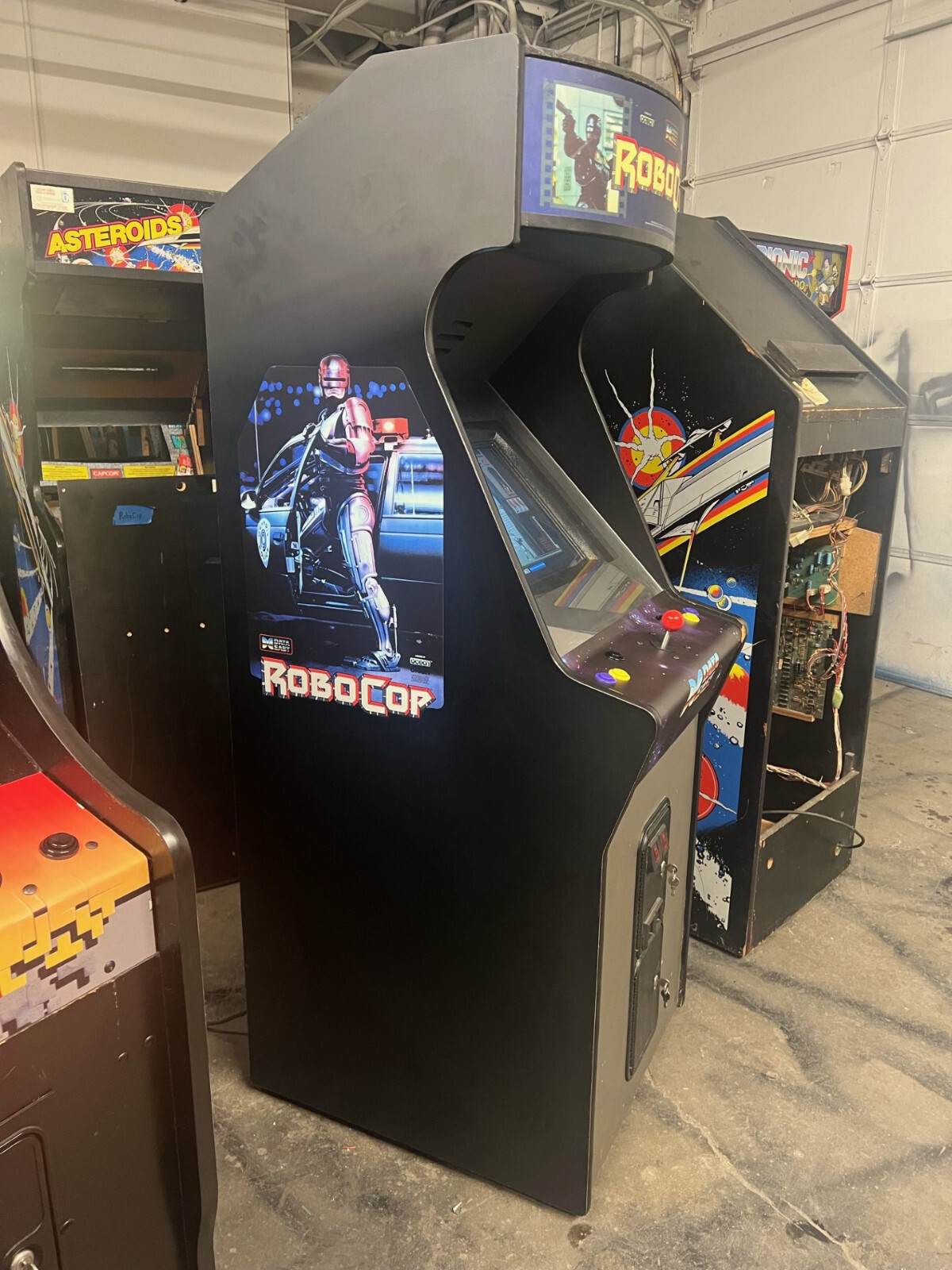 ROBOCOP ARCADE MACHINE by DATAEAST 1988 (Excellent Condition) *RARE*