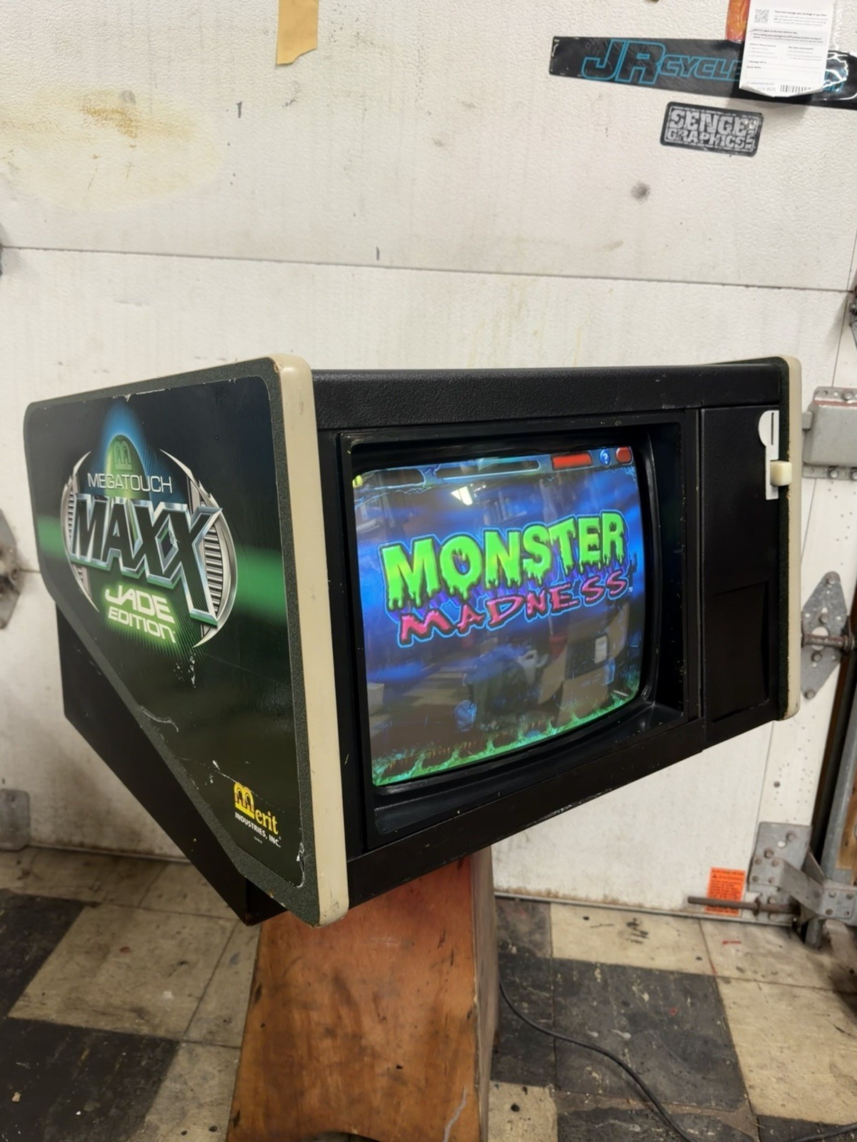 Merit Megatouch Maxx Jade Edition Touchscreen Bartop Arcade Machine