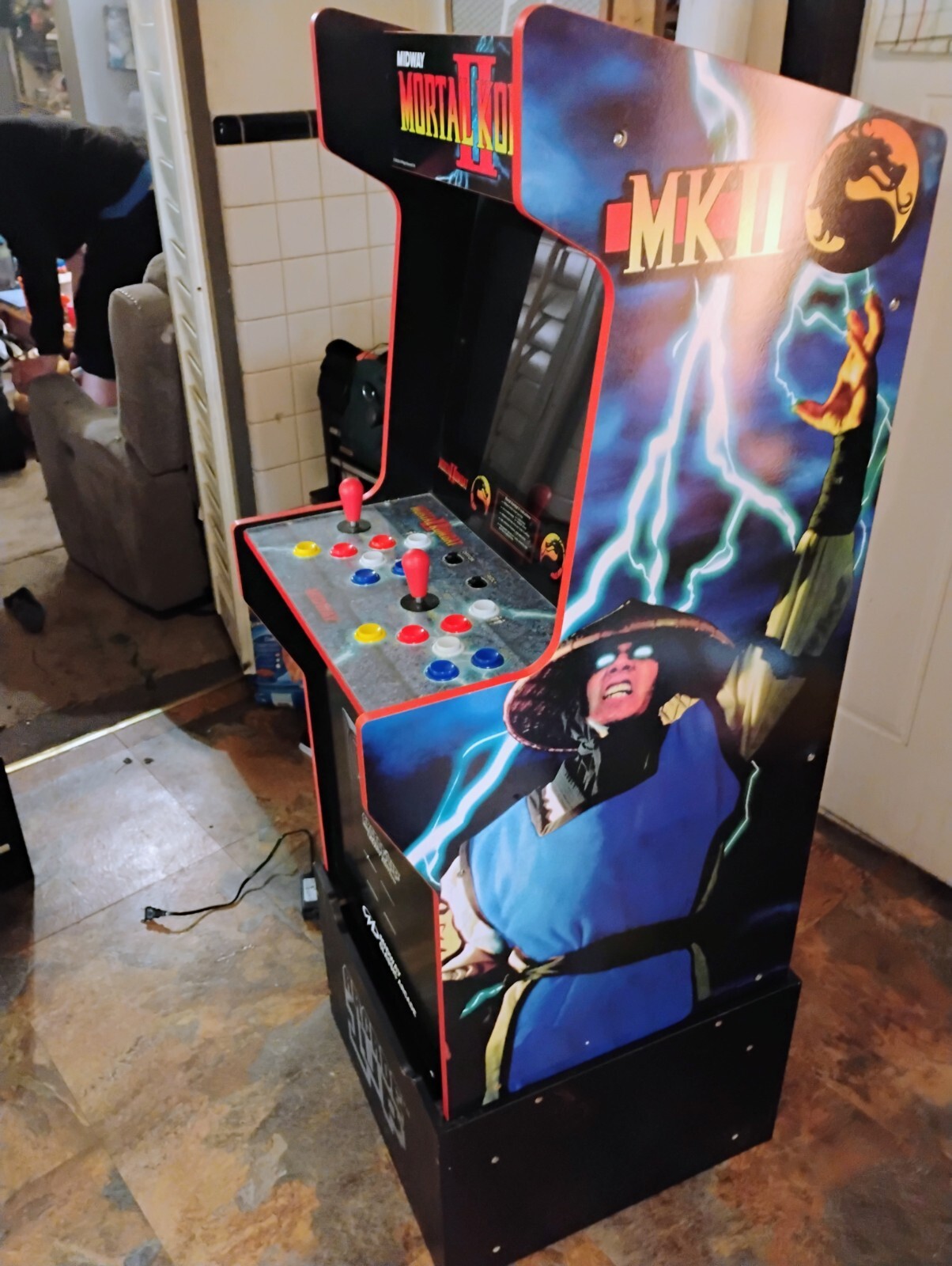 ARCADE1UP -4 Foot Arcade Machines, (Mortal Kombat II)