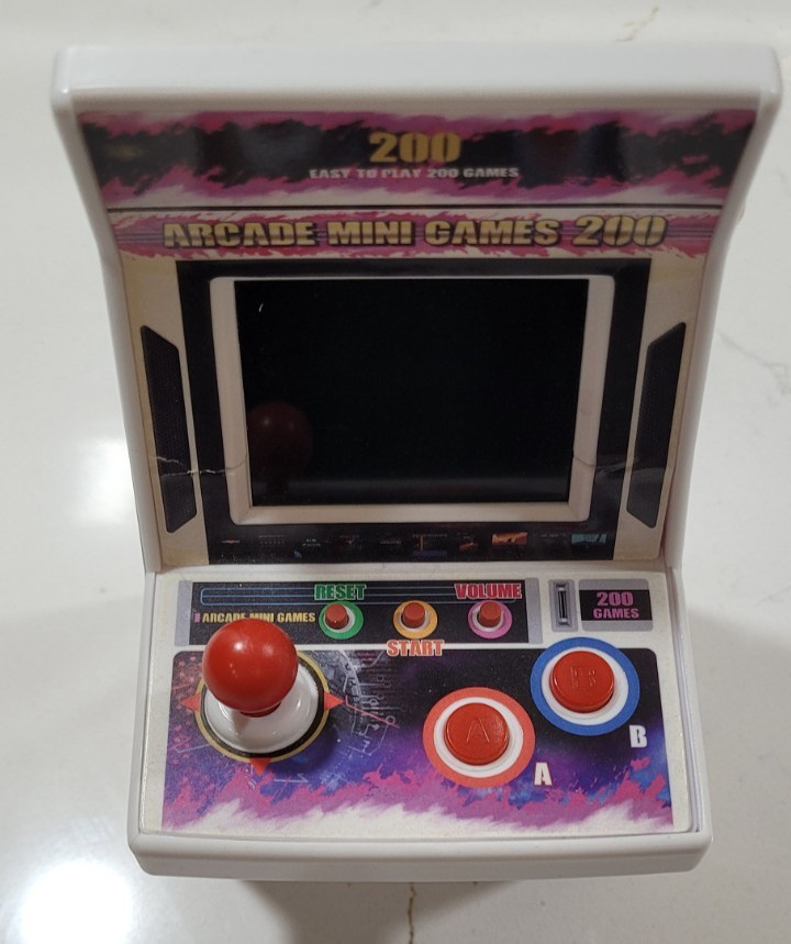 Mini Arcade Machine – 200 Games Built-In – Retro Gaming – Lights and Sounds