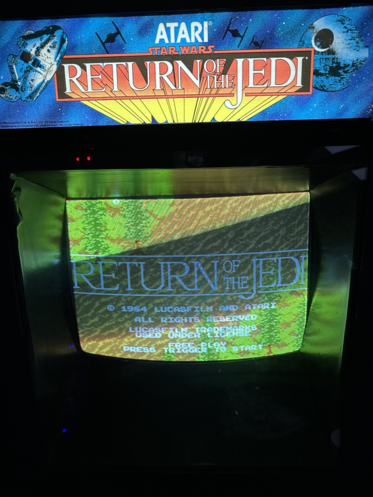 VINTAGE DEDICATED ATARI STAR WARS : RETURN of the JEDI ARCADE GAME MACHINE ROTJ