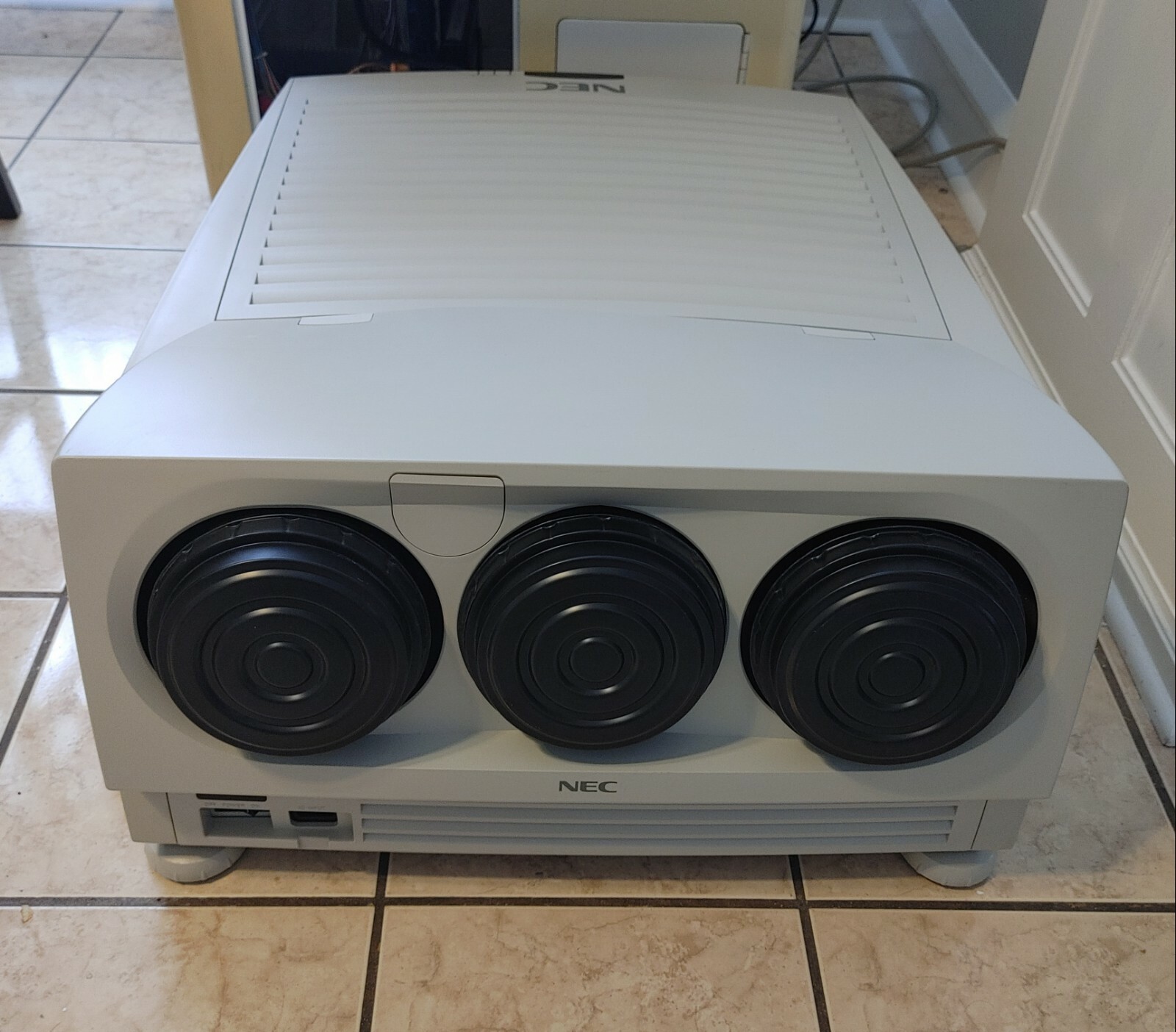 NEC CRT Projector
