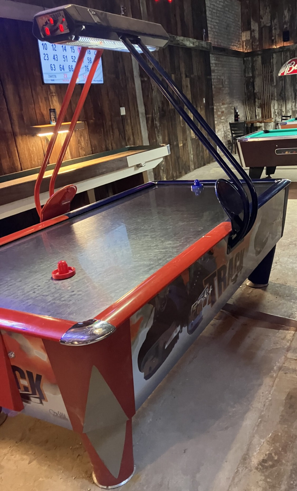 DYNAMO AIR HOCKEY MACHINE (Excellent Condition) *RARE*