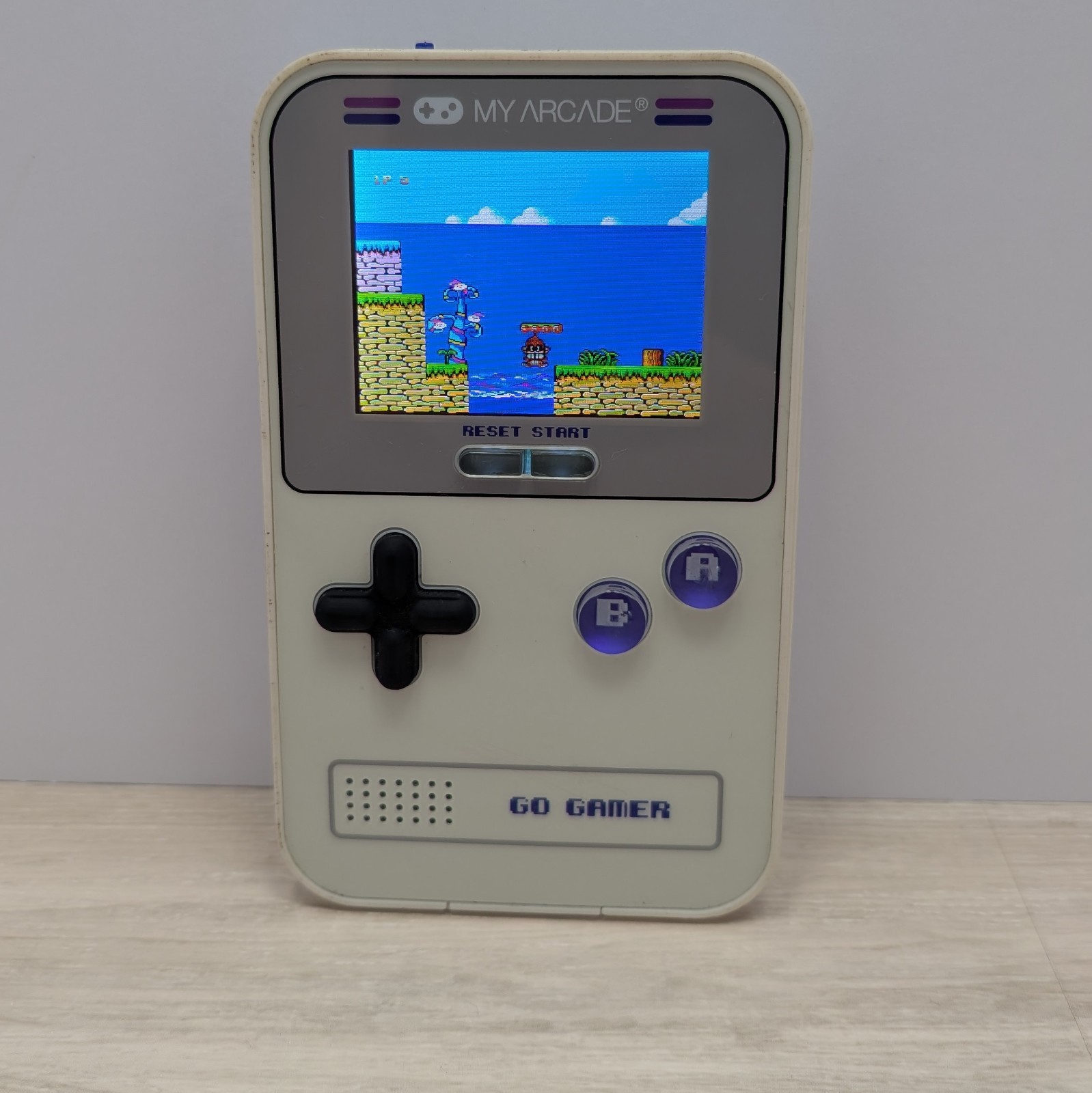 My Arcade Go Gamer Portable Handheld 300 in 1 Retro Video Game System Tested