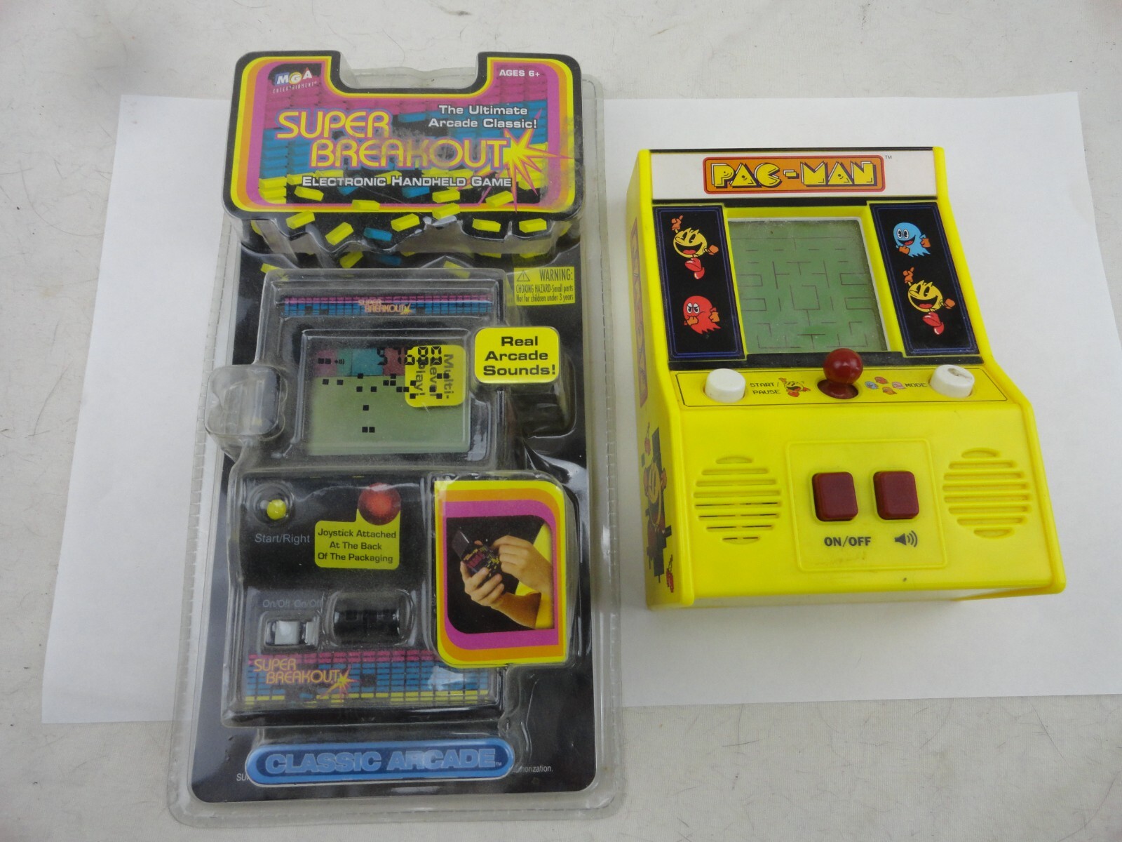 PAC-MAN and Super Breakout Hand Held Mini Arcade Game Bandai Namco Entertainment
