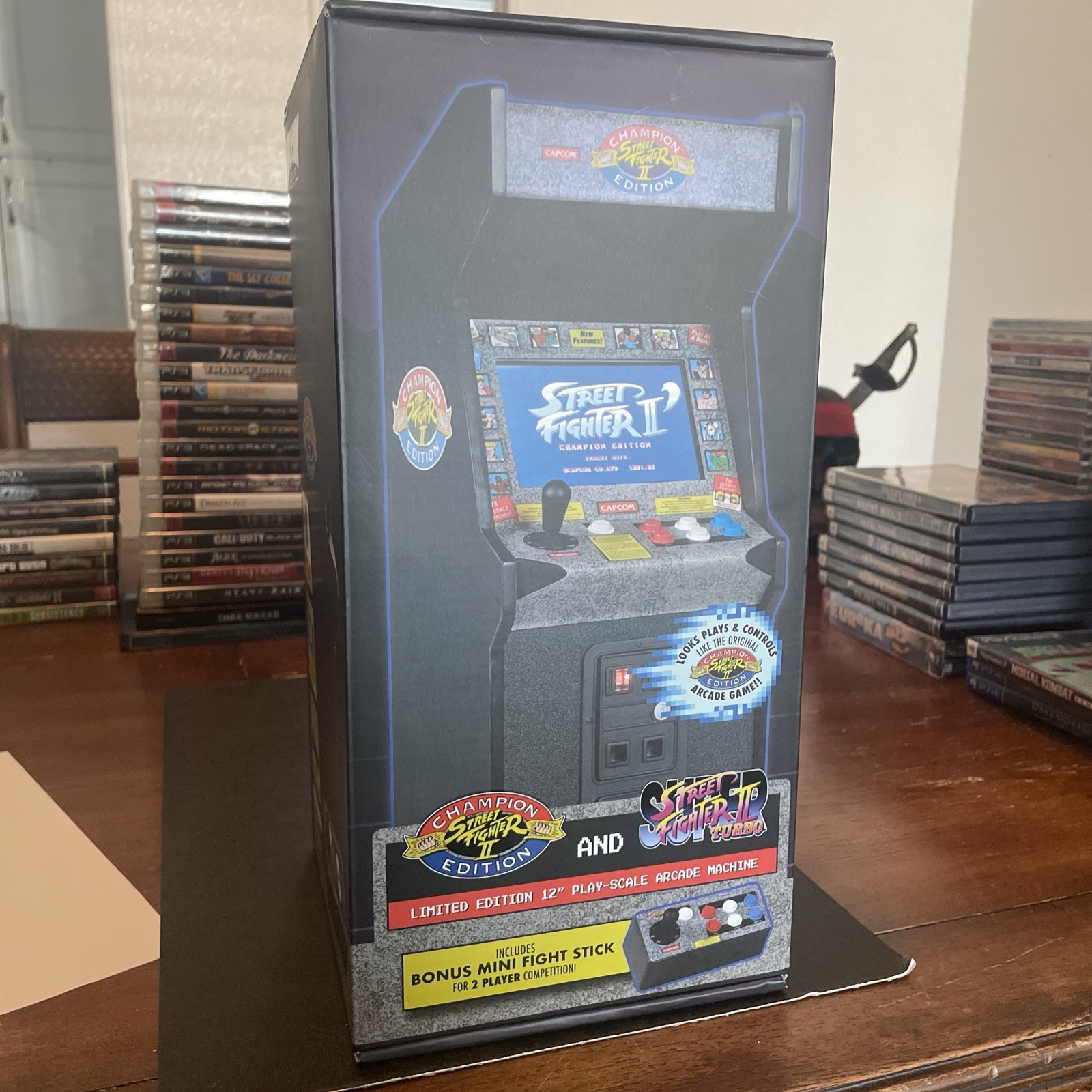New Wave Toys Street Fighter II Replicade 1/6 Scale Mini Arcade