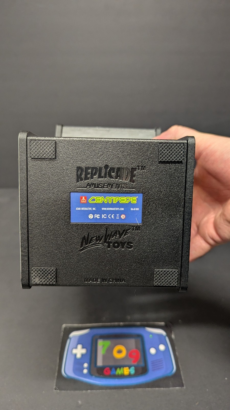 Replicade – CENTIPEDE – Arcade Black Overhaul New Wave Toys 1/6 Scale