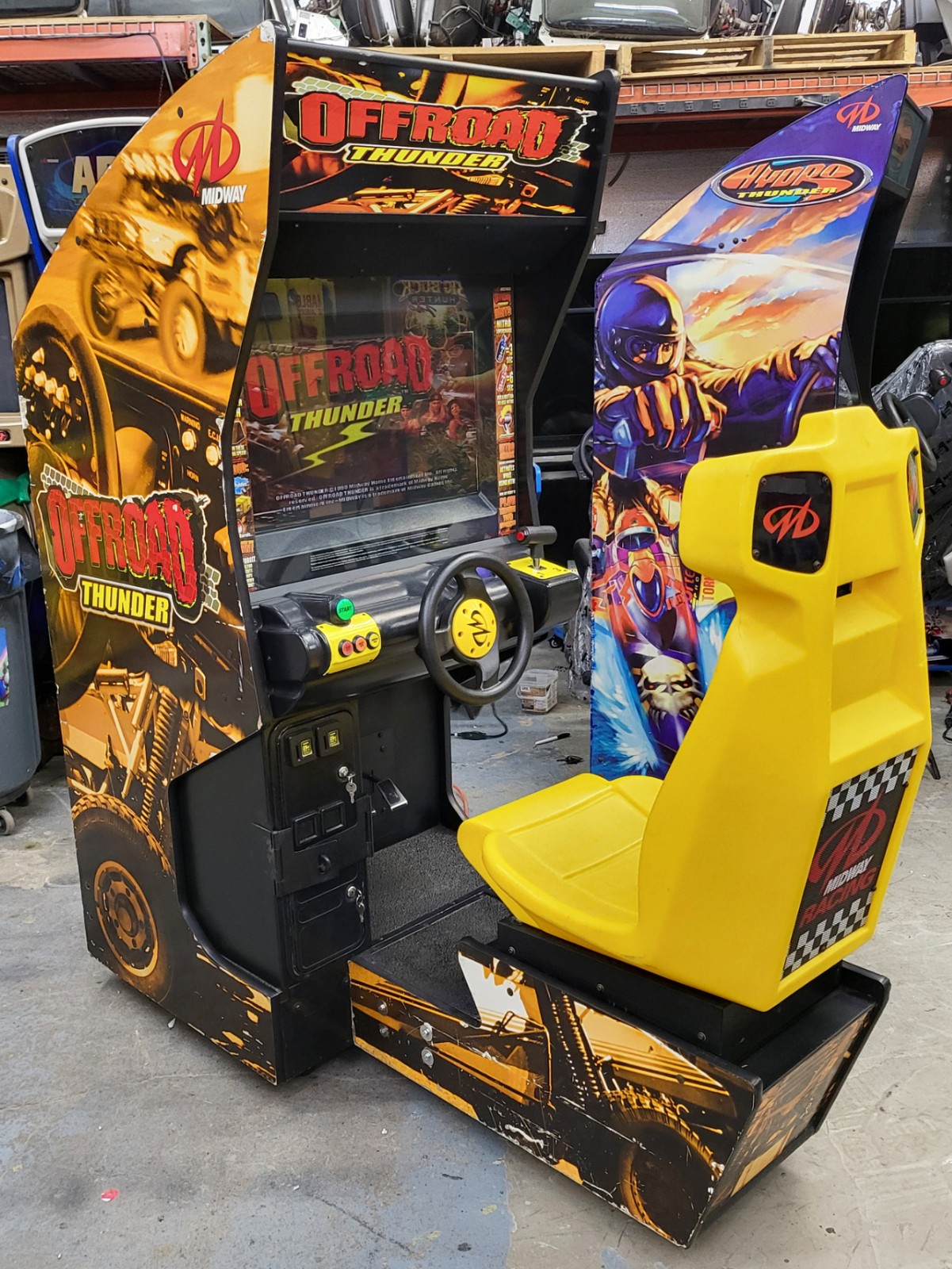 Midway OFFROAD THUNDER Sit Down Arcade Driving Video Game Machine – 24″ LCD