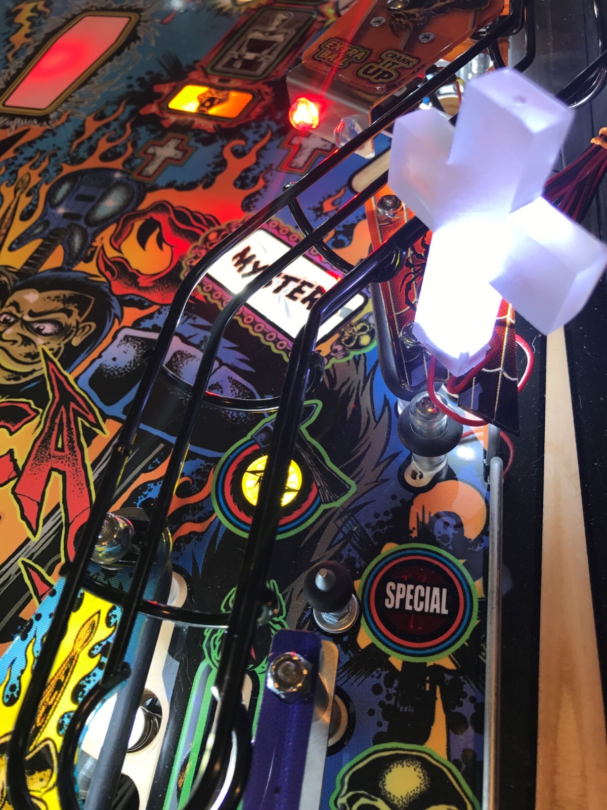 Metallica MET Pinball Machine glowing clear/white CROSS LED Mod Stern