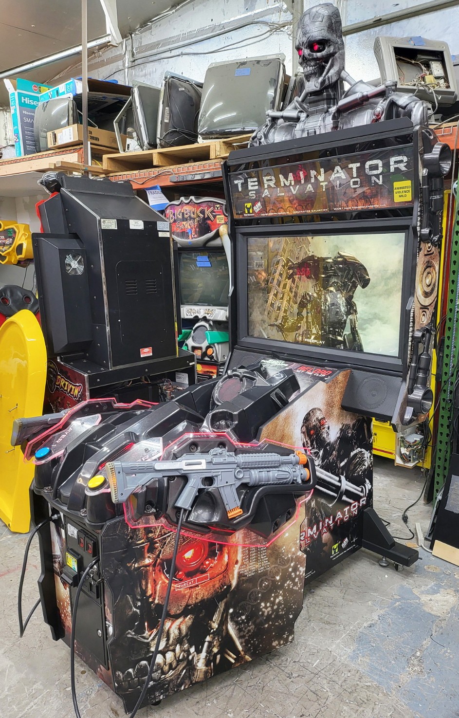 TERMINATOR SALVATION Full Size Arcade Gun Shooting Video Game Machine – 42″ LCD
