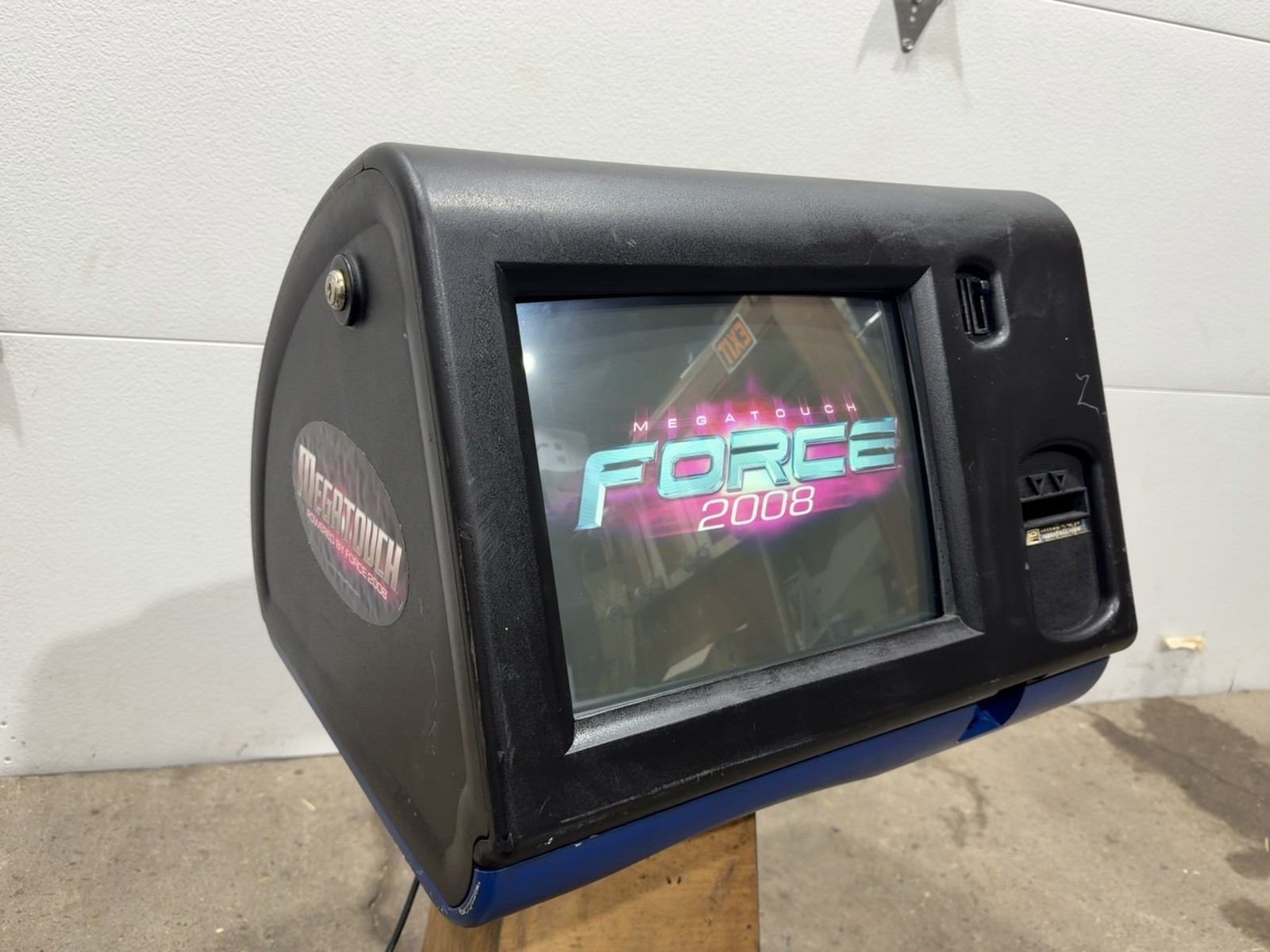 2008 Merit Megatouch Force Radion Bartop Touchscreen Arcade Game