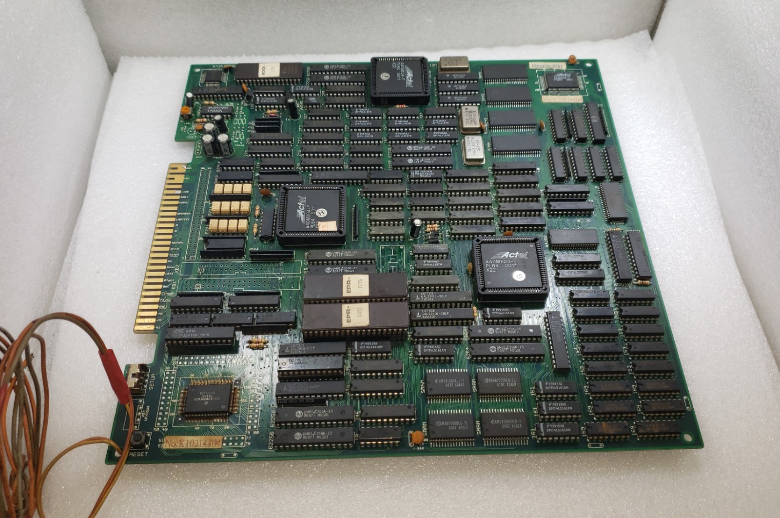 Original PCB (not working )Video Arcade Game K10214409 Version 60rt