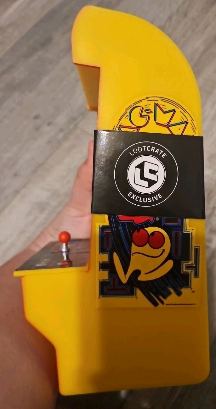 Pac-Man Arcade Game Phone Stand Brqnd New