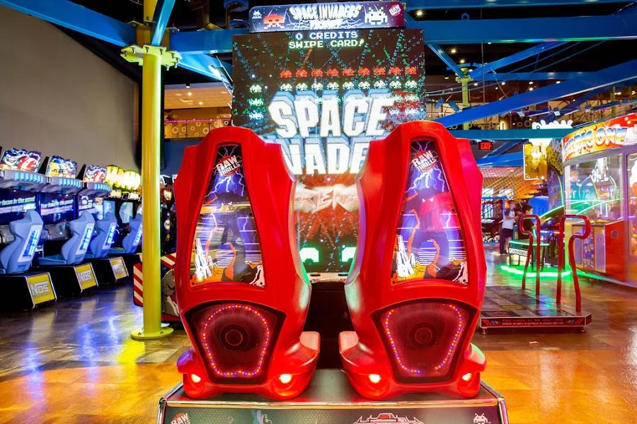 Raw Thrills Space Invaders Frenzy Arcade Machine – Giant 109″ LED Screen Shooter