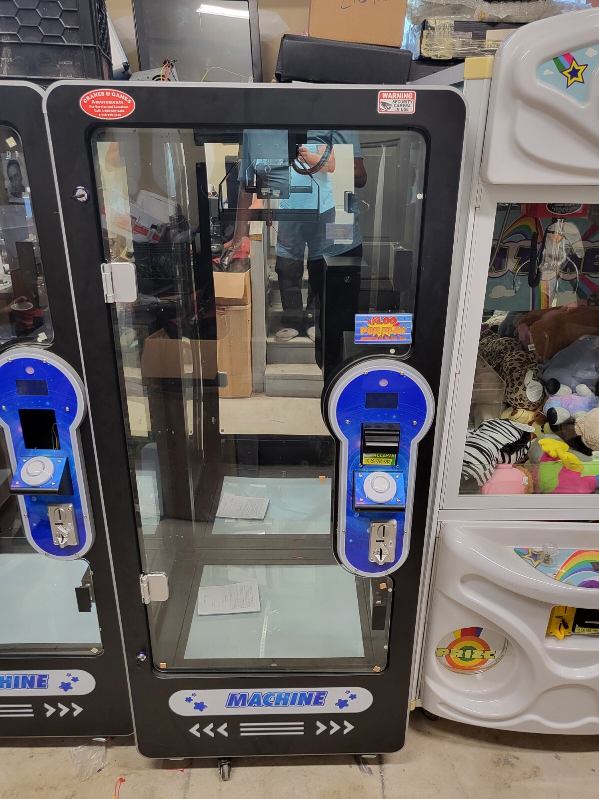 TOY PLUSH CUT TO WIN PRIZE ARCADE CRANE MACHINE ( SHIPPING)