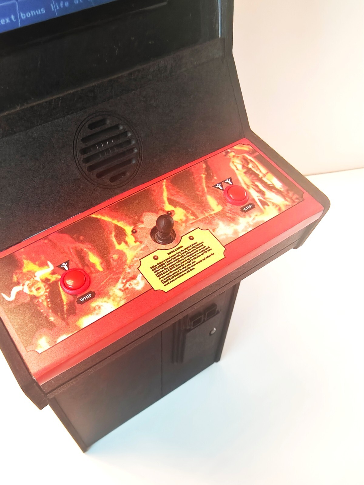 Indiana Jones 1/6 scale mini working arcade cabinet (Playscale, New Wave Toys).