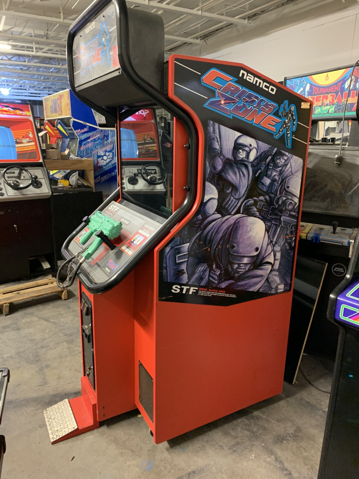 CRISIS ZONE ARCADE MACHINE by NAMCO
