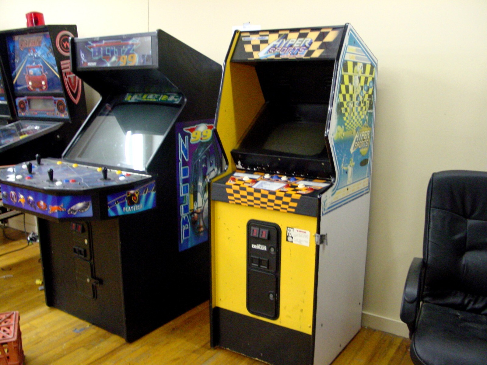 KONAMI HYPER SPORTS TRACK N FIELD ARCADE COIN OP VIDEO GAME Local Pick Up Only