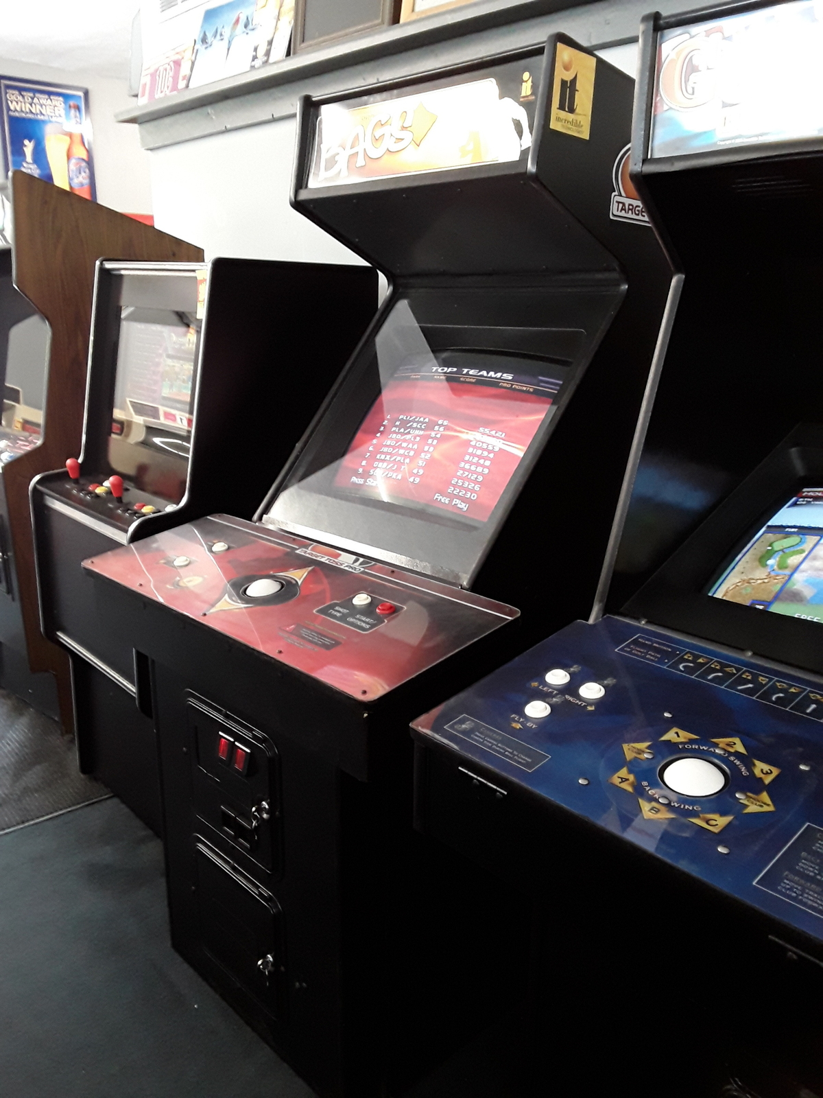 Target Toss Pro-Bags Video Arcade Game by IT