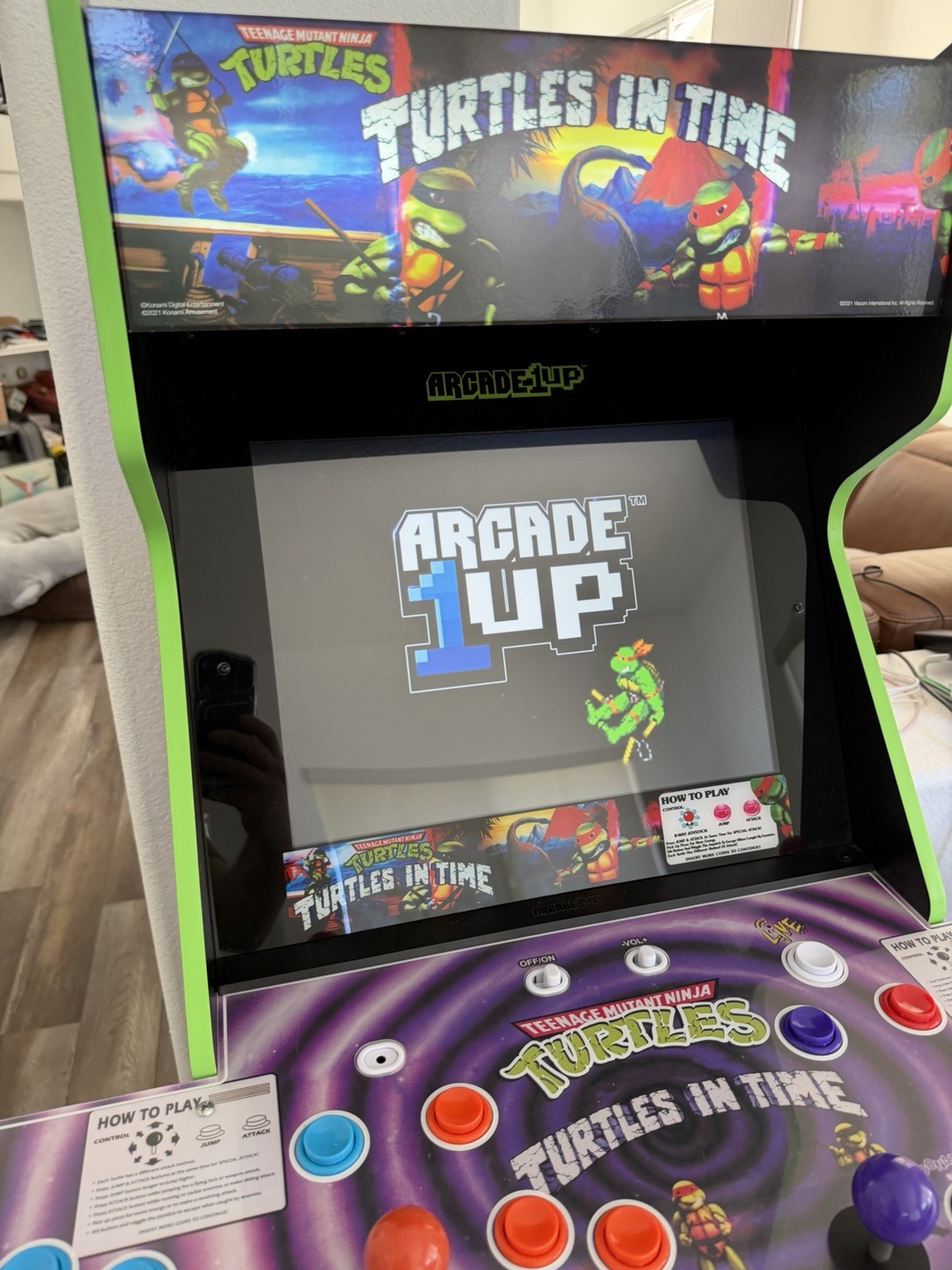 Arcade 1Up Teenage Mutant Ninja Turtles: Turtles in Time Arcade W Riser & Chair