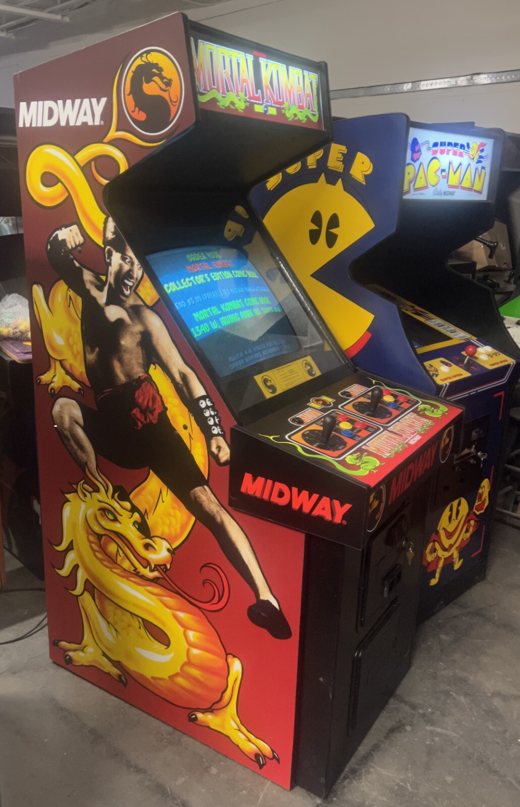 MORTAL KOMBAT ARCADE MACHINE by MIDWAY 1992 (Excellent Condition)