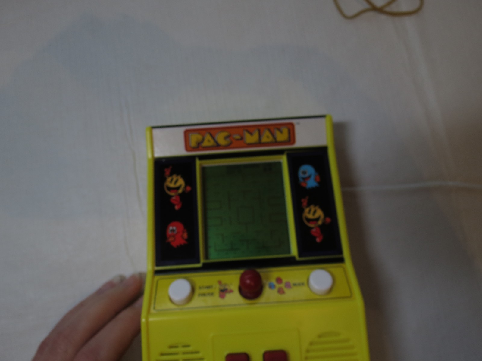Pac-Man Pac man mini portable game Namco handheld video arcade machine 09521